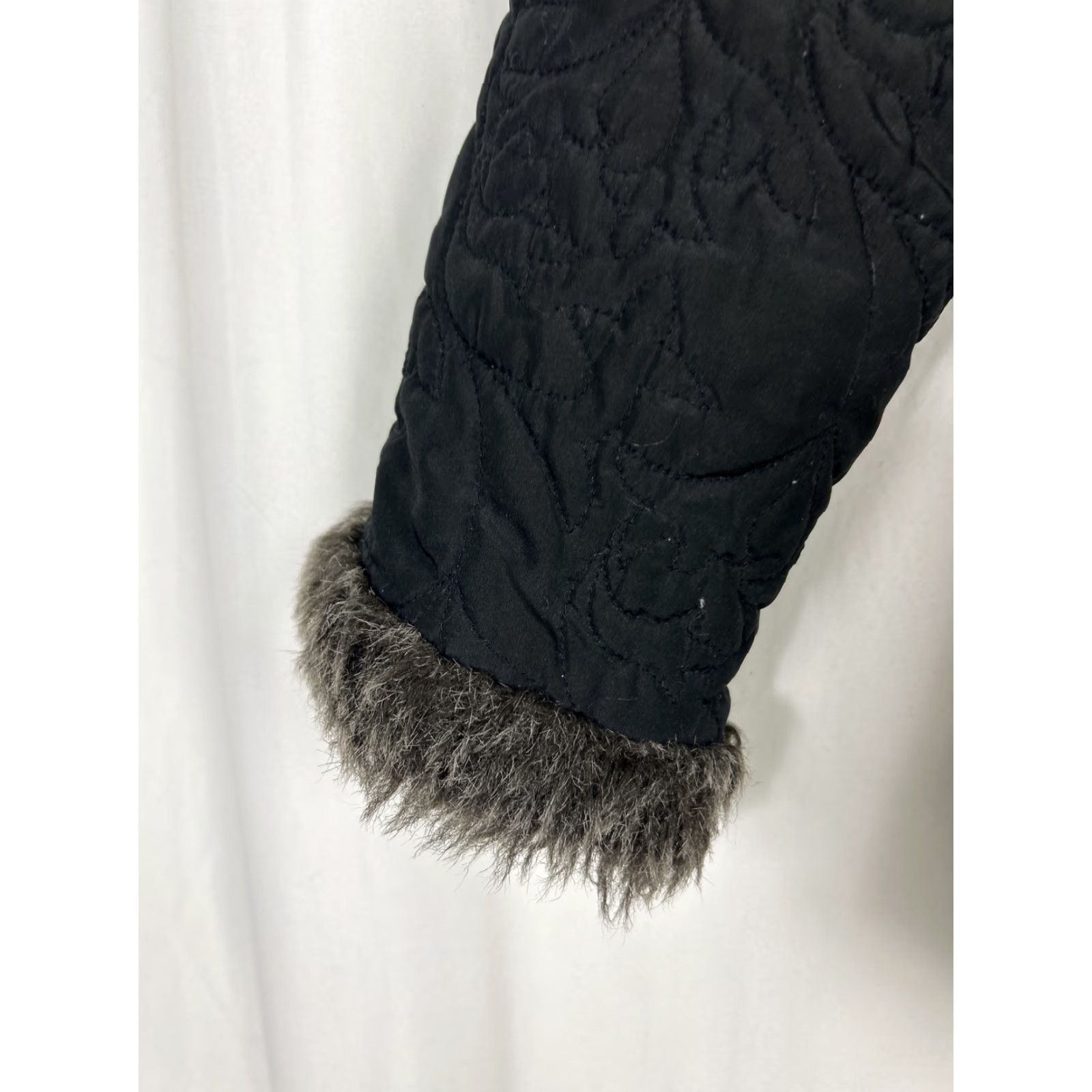 Vintage CAbi Jacket XL Women Black Full Zip Quilted Faux Fur Lining Polyester Size XL / US 12-14 / IT 48-50 - 3 Thumbnail
