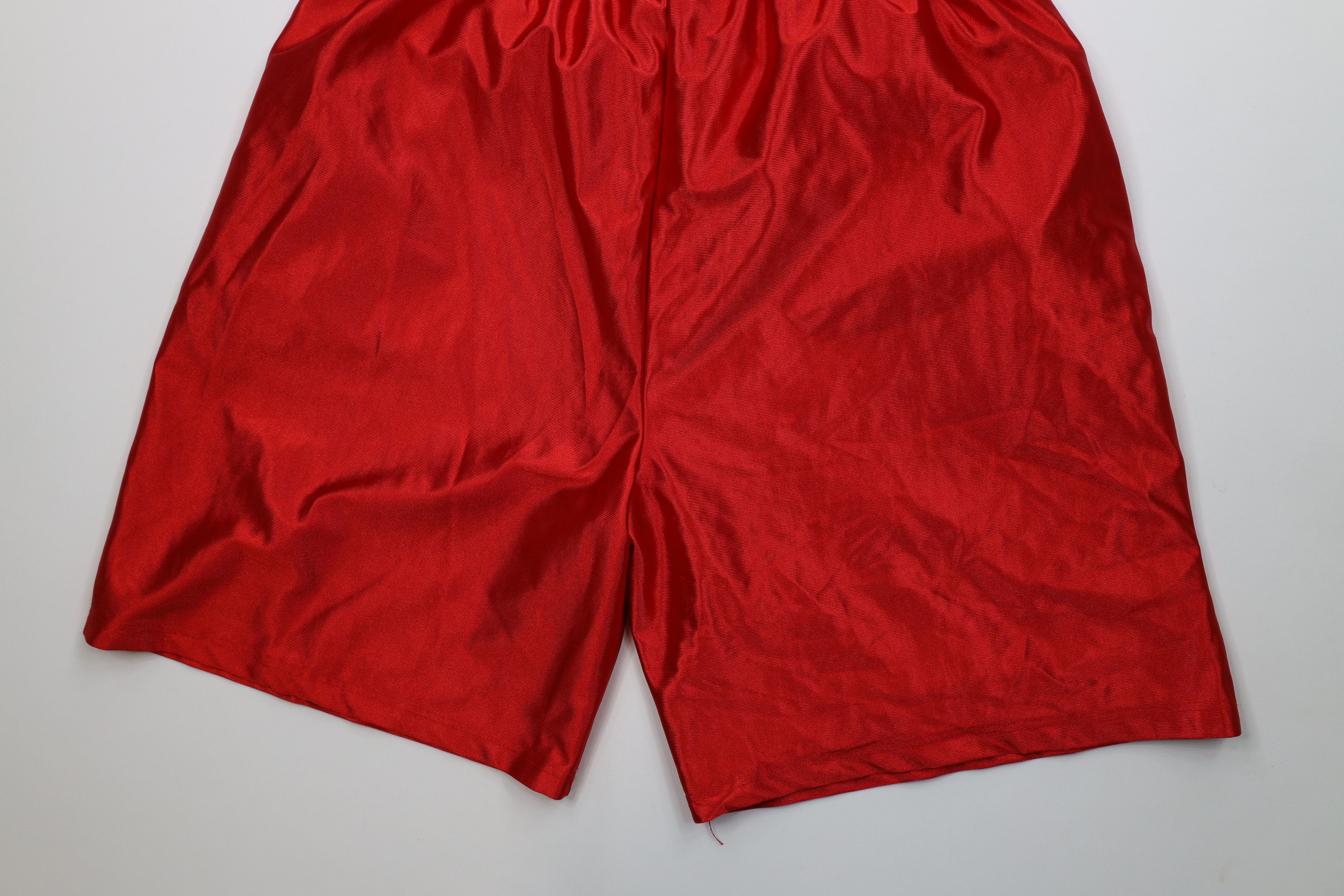 Spalding Vintage 90s Spalding Basketball Basketball Shorts Red Size US 38 / EU 54 - 11 Thumbnail