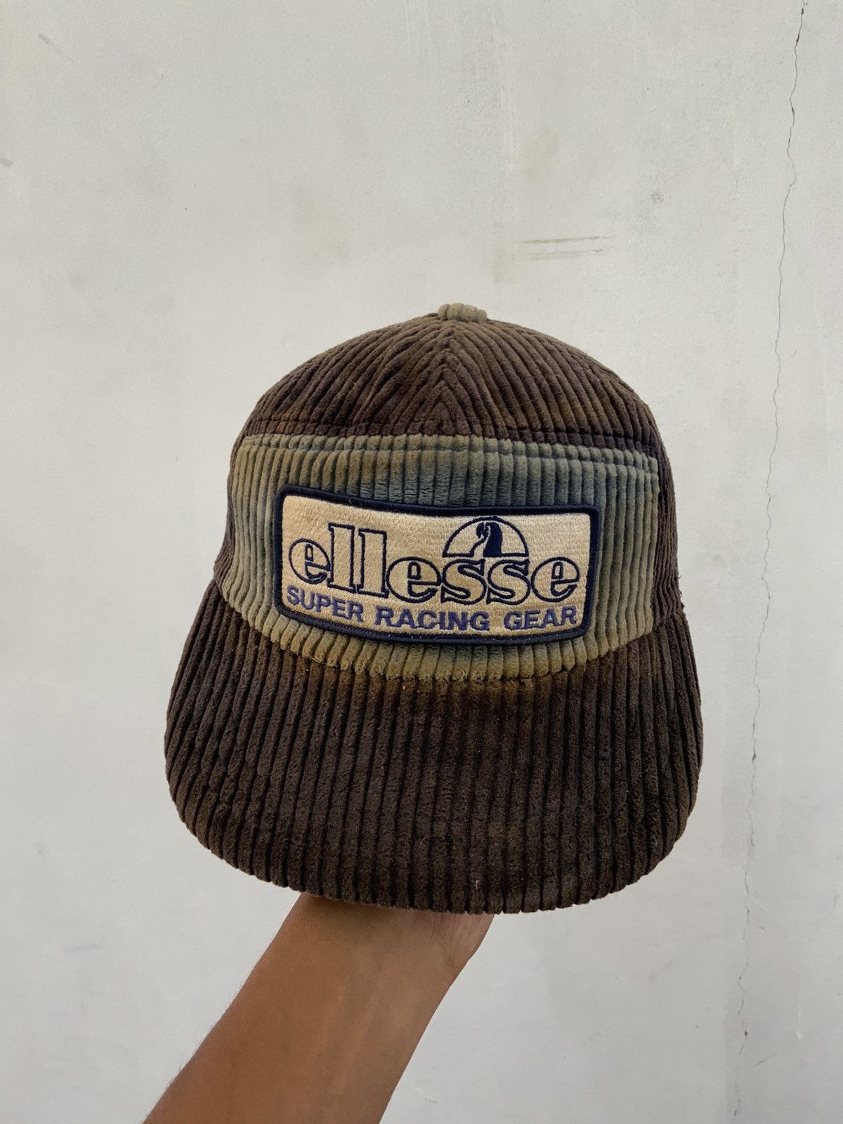 Ellesse Vintage Ellesse Rusty Fade Spellout Ski Hat Size ONE SIZE - 1 Thumbnail