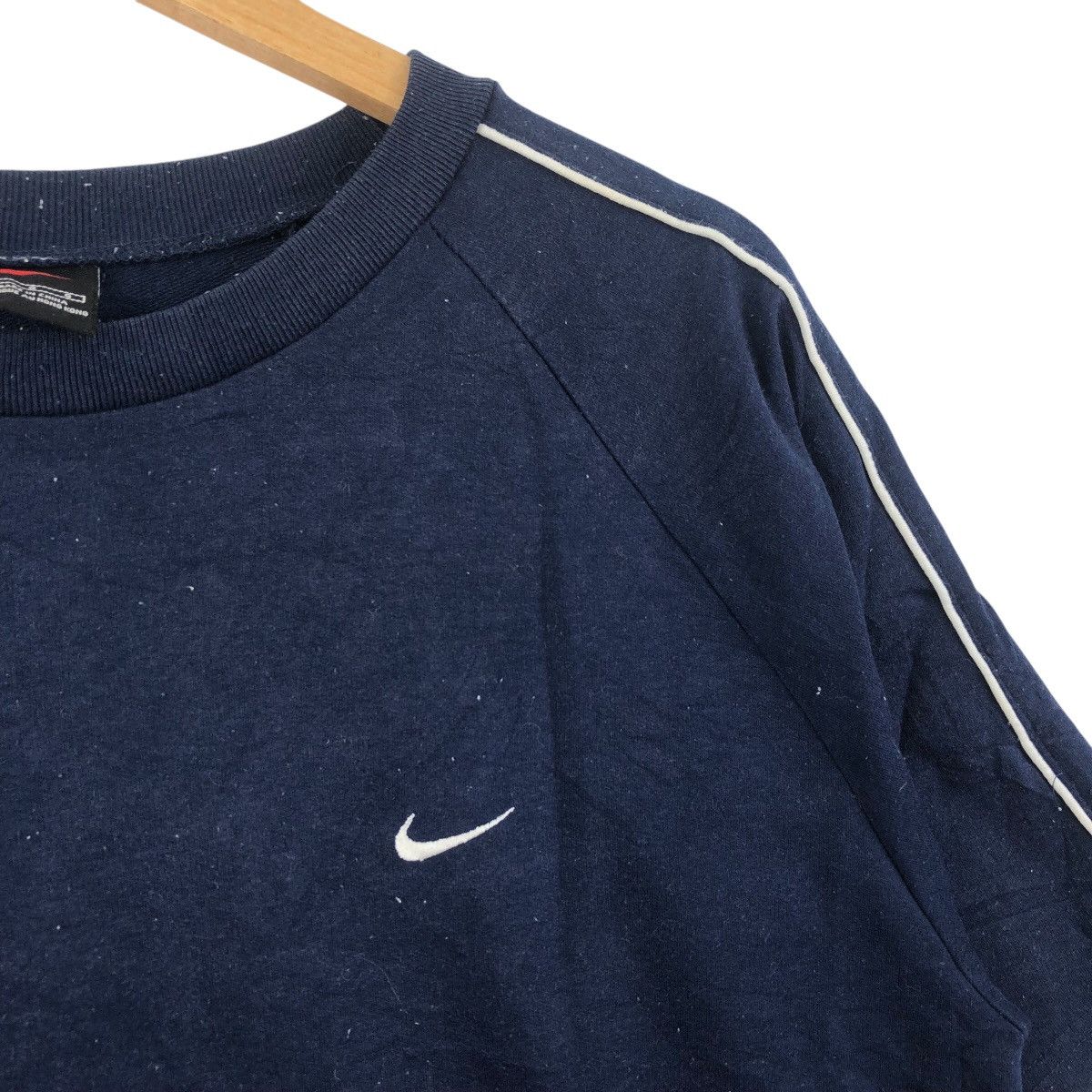 Nike Vintage NIKE LOGO EMBLEM Small Shirts Size US L / EU 52-54 / 3 - 5 Thumbnail