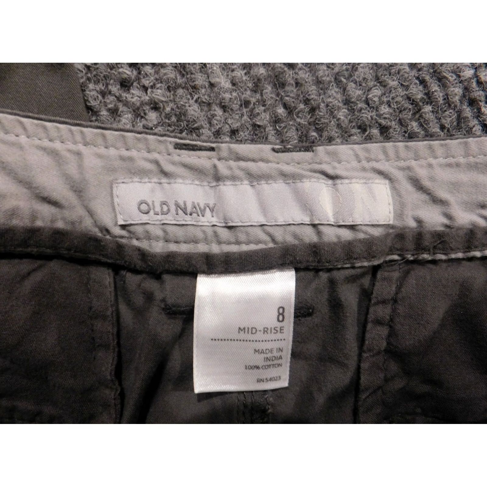 Old Navy Old Navy Pants Womens 8 Gray mid rise chino cropped cuffed Size 30" / US 8 / IT 44 - 2 Thumbnail