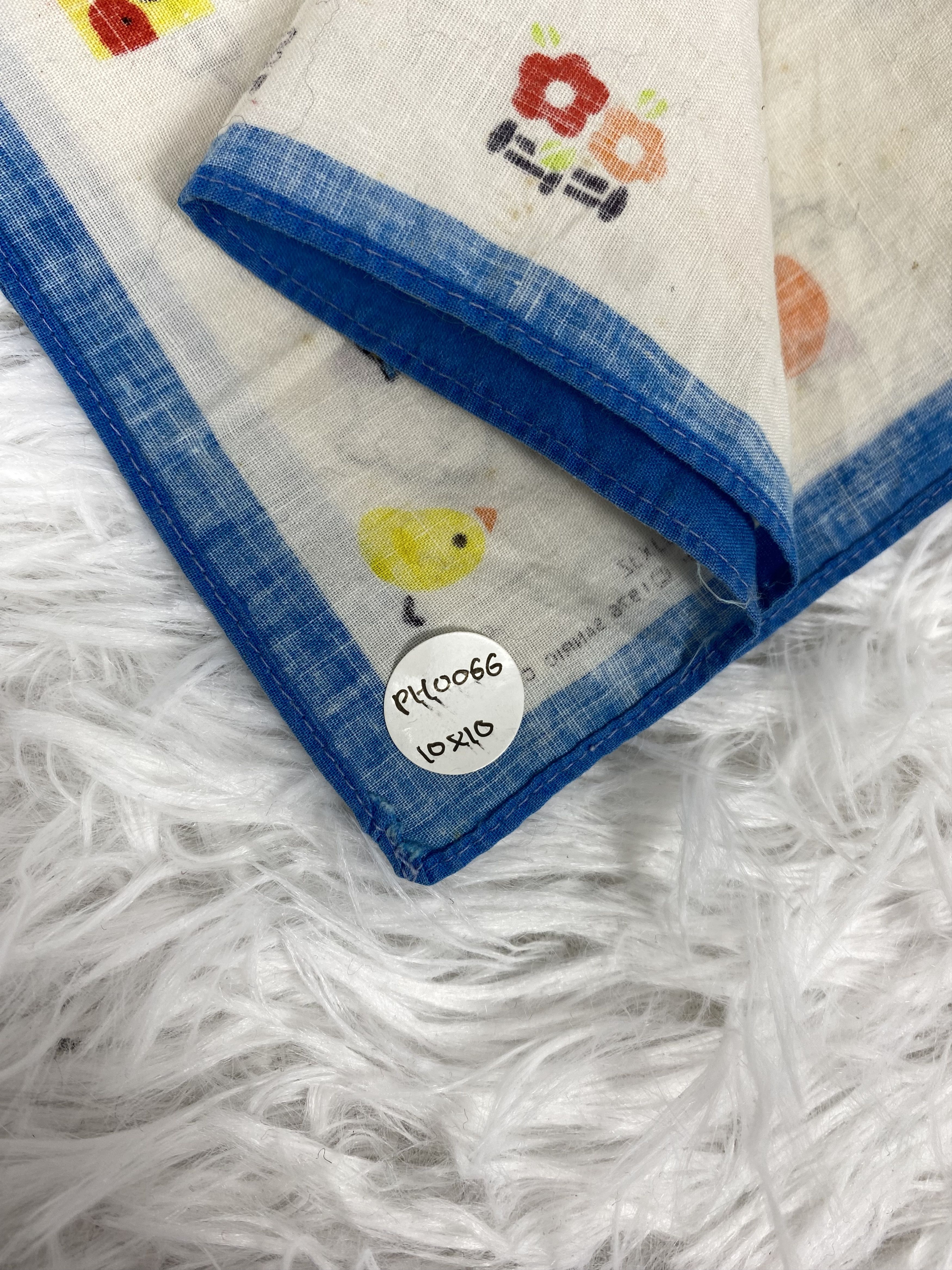 Japanese Brand Vintage Hello Kitty Handkerchief PH0066 Size ONE SIZE - 2 Thumbnail