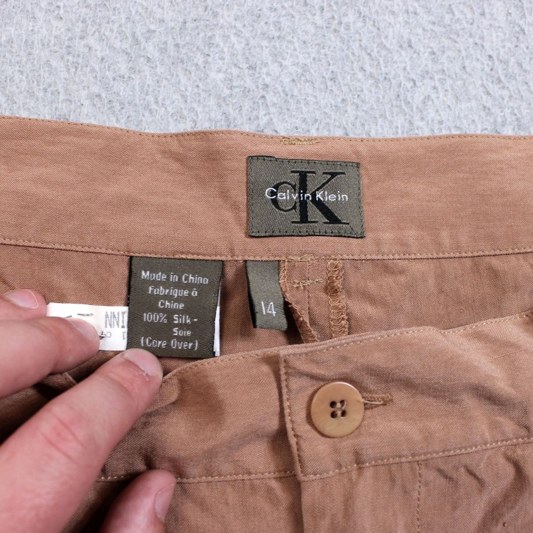 Calvin Klein VINTAGE Calvin Klein Silk Pants Women 14 Brown Pleated Tapered Ankle Office Quiet Luxury 90s Womens Pants Size 36" / US 14 / IT 50 - 3 Thumbnail