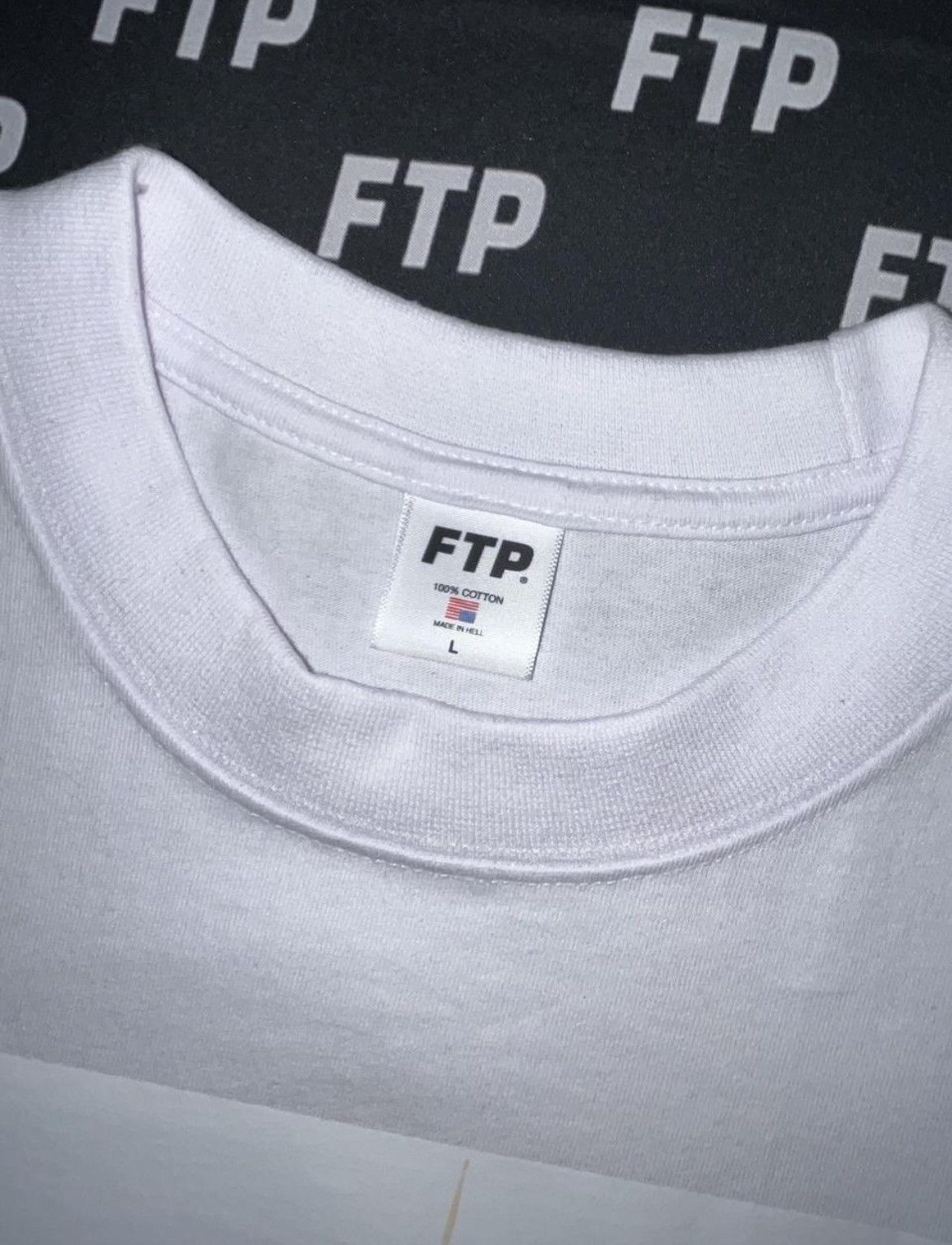 Fuck The Population FTP + FAMOUS TRAVIS BARKER PHOTO TEE(WHITE) Size US L / EU 52-54 / 3 - 3 Thumbnail
