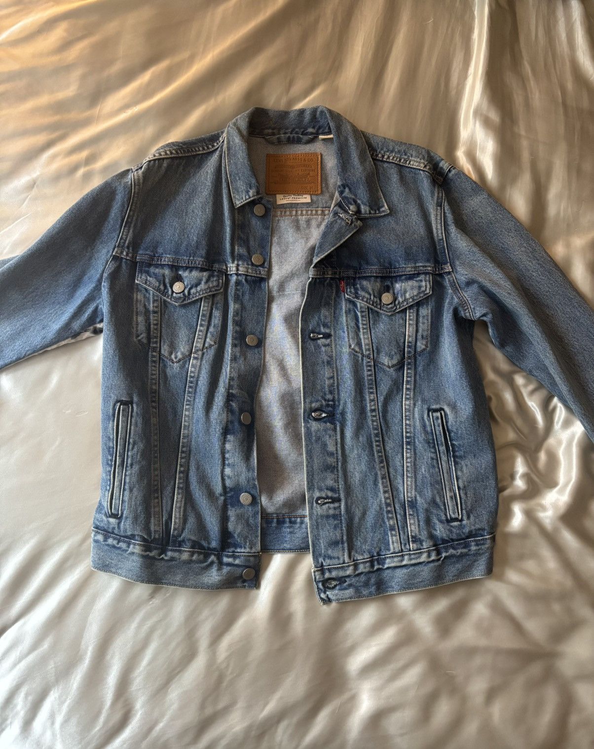 Levi's WESTERN STYLE LEVI’S JACKET - BLUE DENIM W/ BLACK & BLUE Size US M / EU 48-50 / 2 - 2 Thumbnail