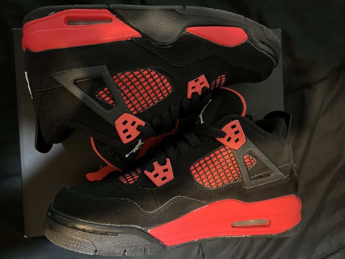 Jordan Brand × Nike Jordan 4 Red Thunder GS Size US 5.5 / EU 38 - 8 Thumbnail