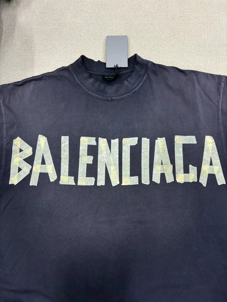 Balenciaga Balenciaga T-Shirt with short sleeves made of tape Size US L / EU 52-54 / 3 - 4 Thumbnail