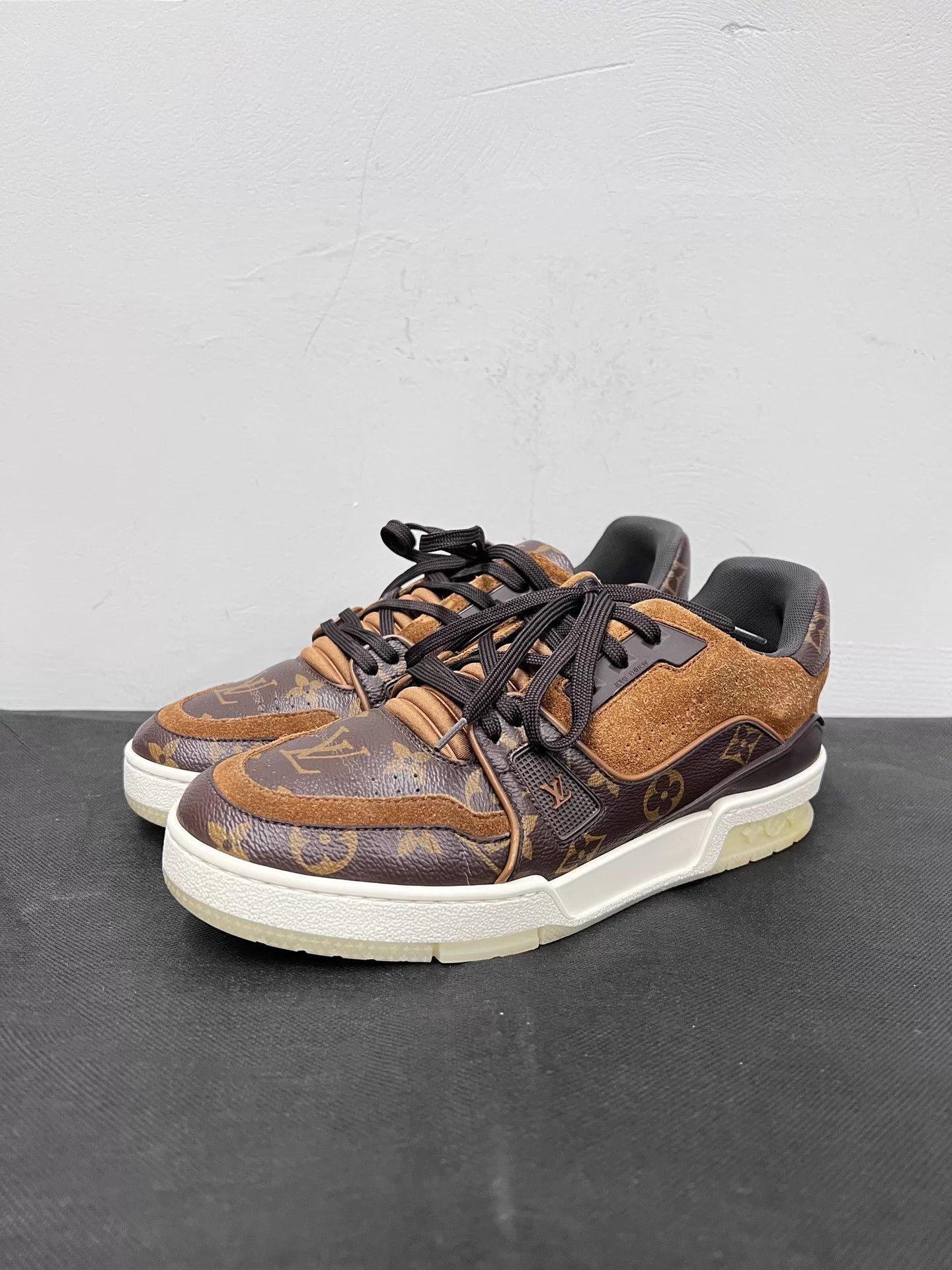 Louis Vuitton LV Trainer Brown Monogram Suede US 5.5/EU 39.5 Size US 6.5 / EU 39-40 - 1 Thumbnail