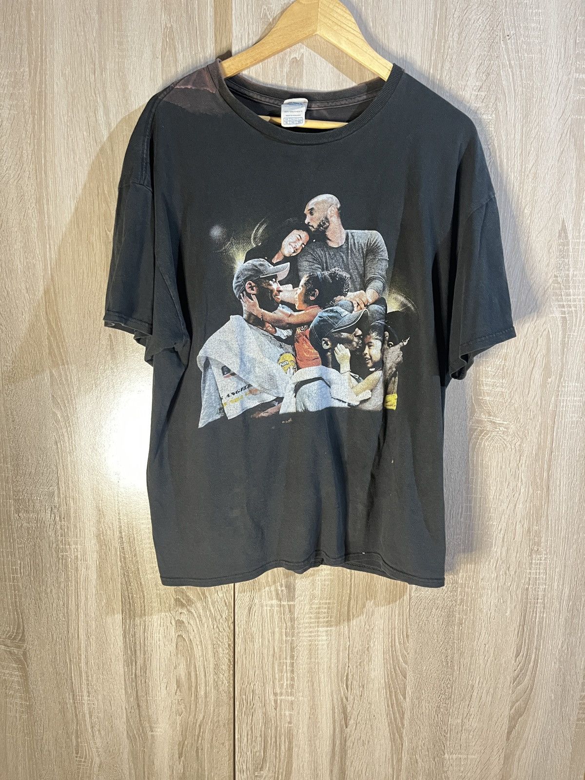 Vintage Fade Kobe Bean Bryant Tee Size US XL / EU 56 / 4 - 1 Thumbnail