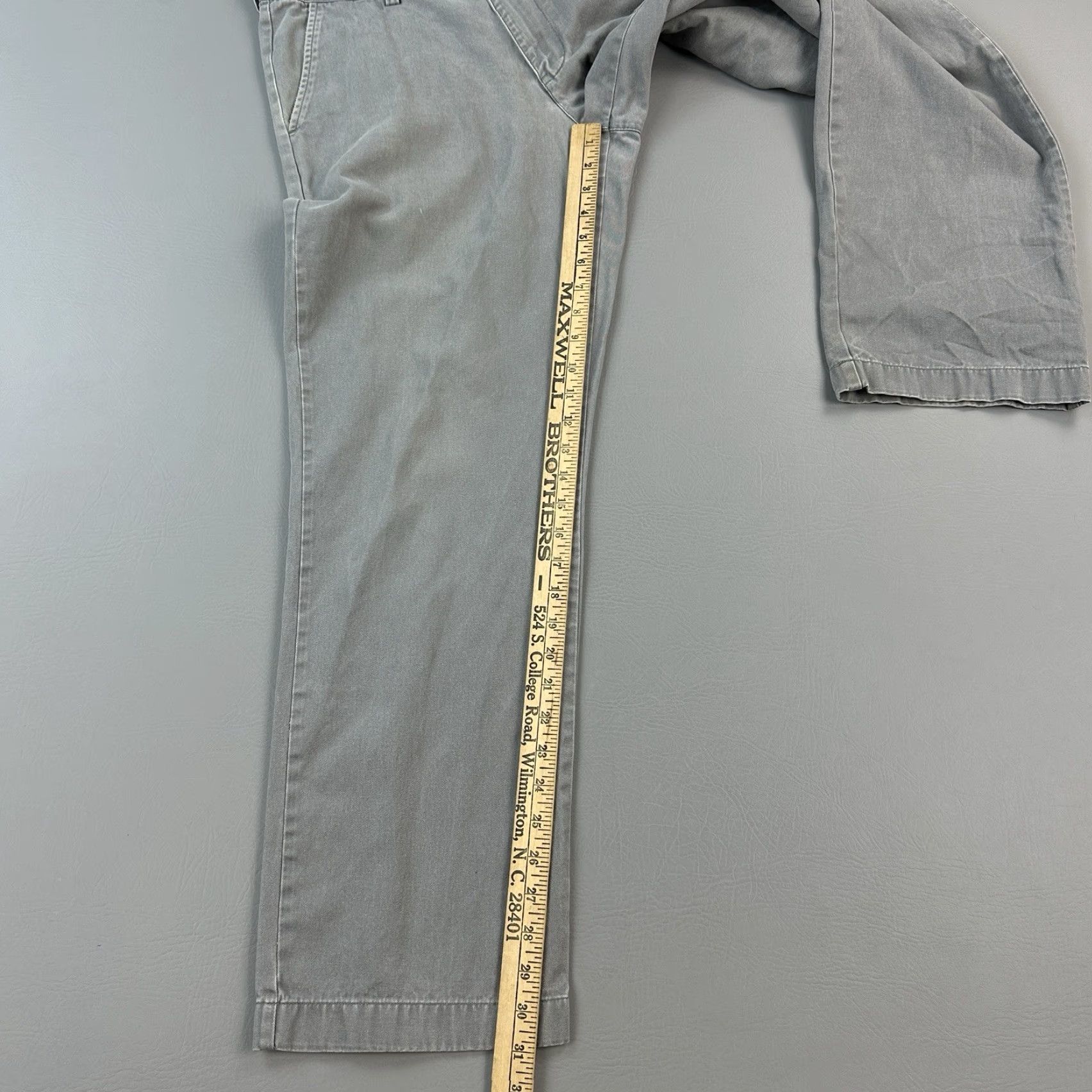 Vintage Southern Marsh Pants Mens 32x32 Gray Flat Front Chino Preppy Casual Stripeless Style Regular Fit Mens Pants Size US 32 / EU 48 - 2 Thumbnail