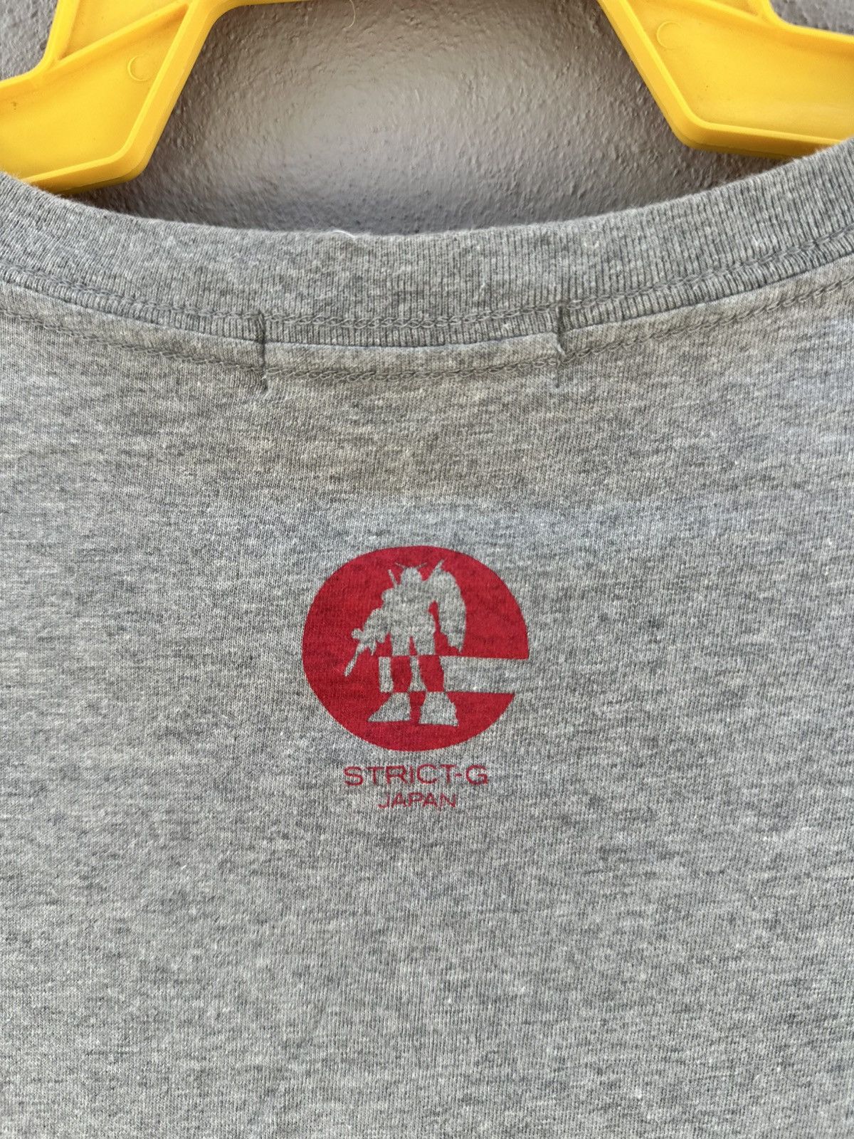 Anime Vintage MS-065 Strict-G Japan Gundam Anime Faded Tee Size US M / EU 48-50 / 2 - 8 Thumbnail