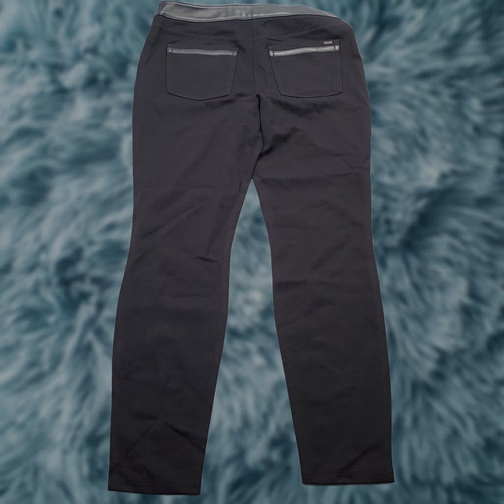 White House Black Market White House Black Market Pants Women 10 Black Side Zip Skinny Leg Size 10 Size 32" / US 10 / IT 46 - 1 Thumbnail