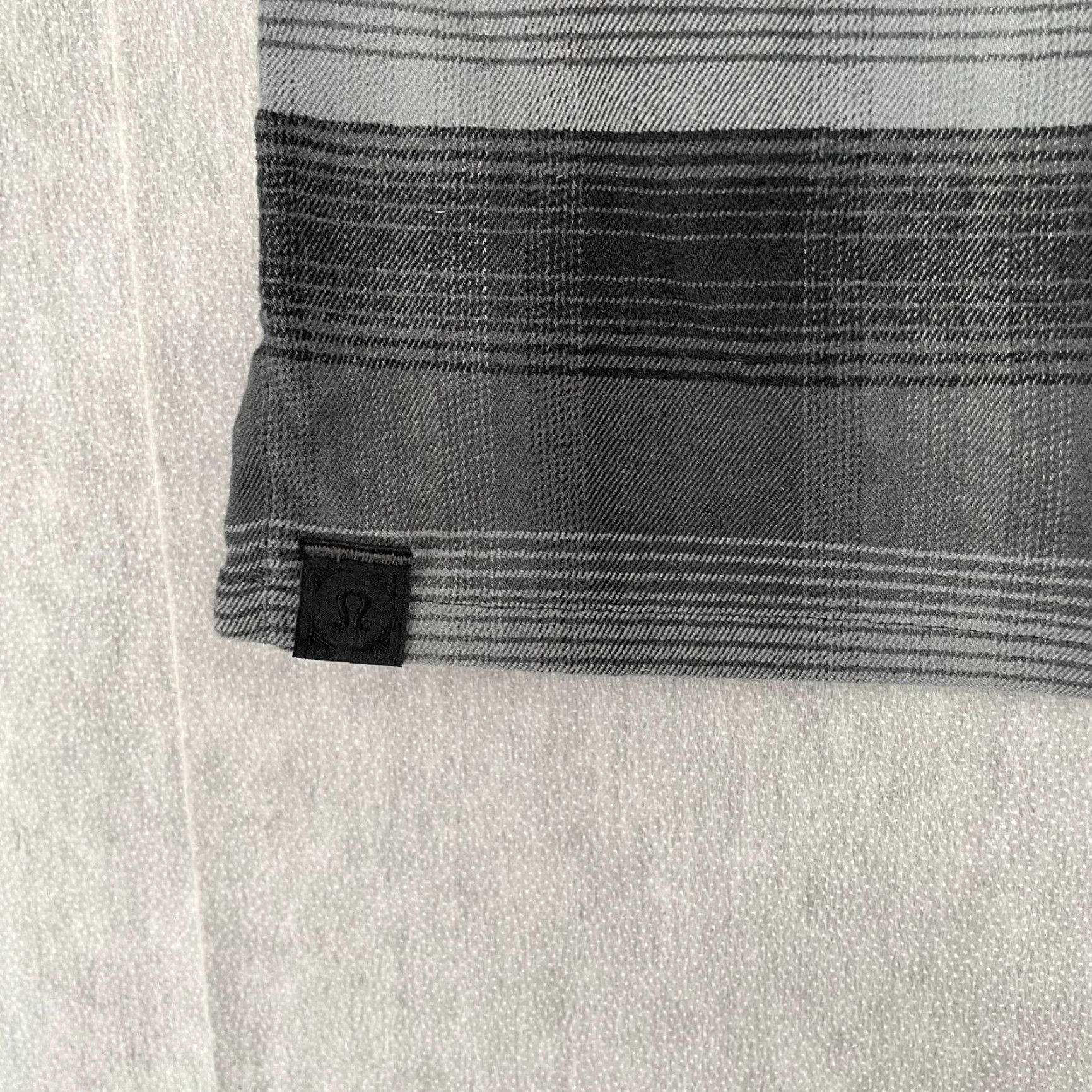 Lululemon VINTAGE Lululemon Masons Peak Flannel Shirt Adult Small Gray Plaid Button Up Men Size US S / EU 44-46 / 1 - 6 Thumbnail