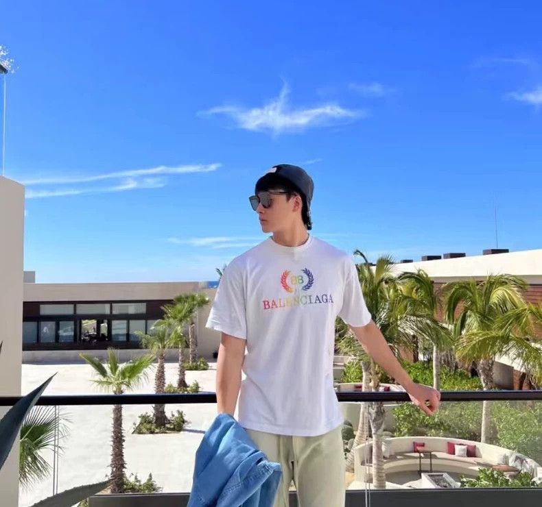 Balenciaga Balenciaga White logo monogrammed printed crew neck short Size US M / EU 48-50 / 2 - 9 Thumbnail