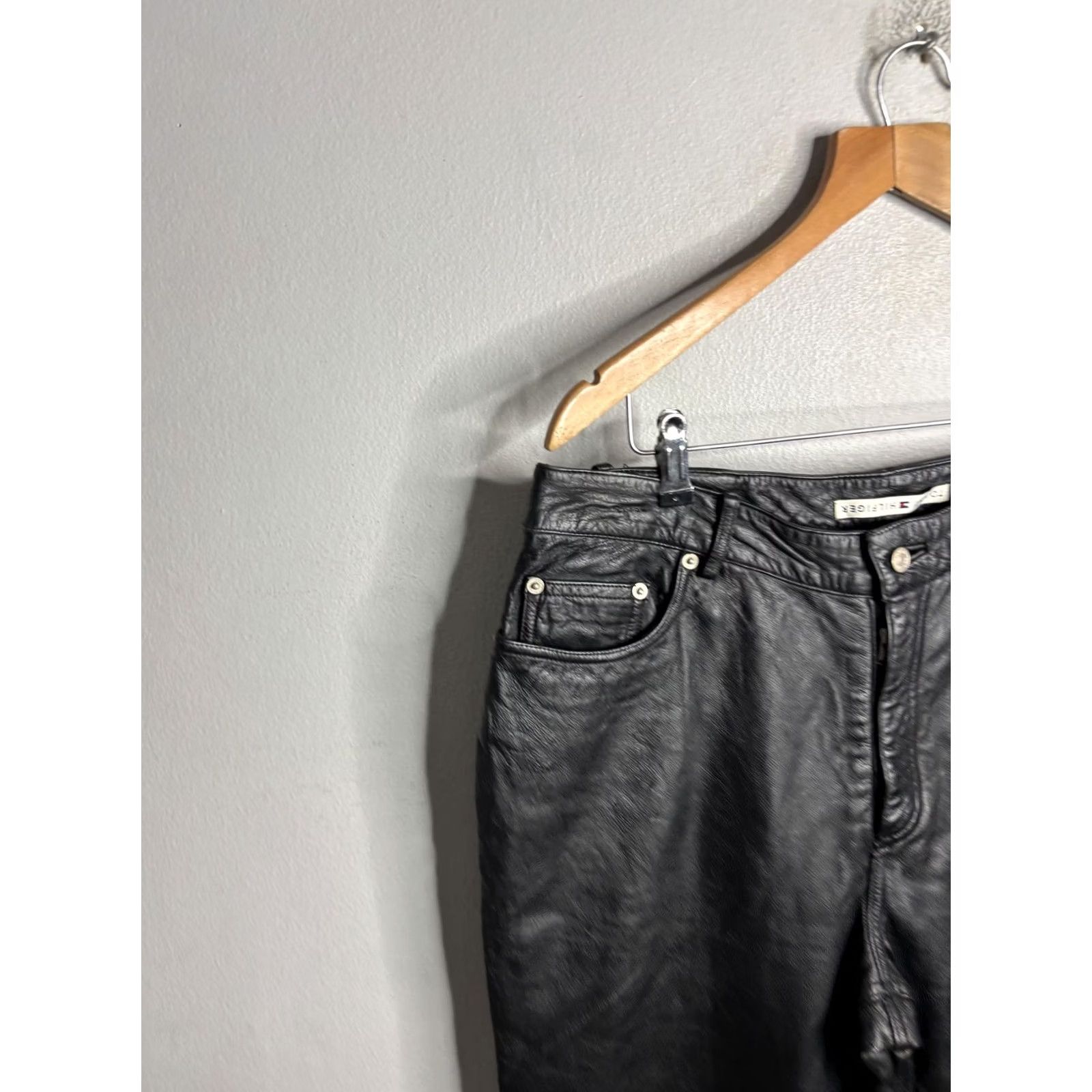 Tommy Hilfiger Tommy Hilfiger Pants Womens 14 Black Leather Straight Leg Dress Pockets Zip Size 36" / US 14 / IT 50 - 2 Thumbnail