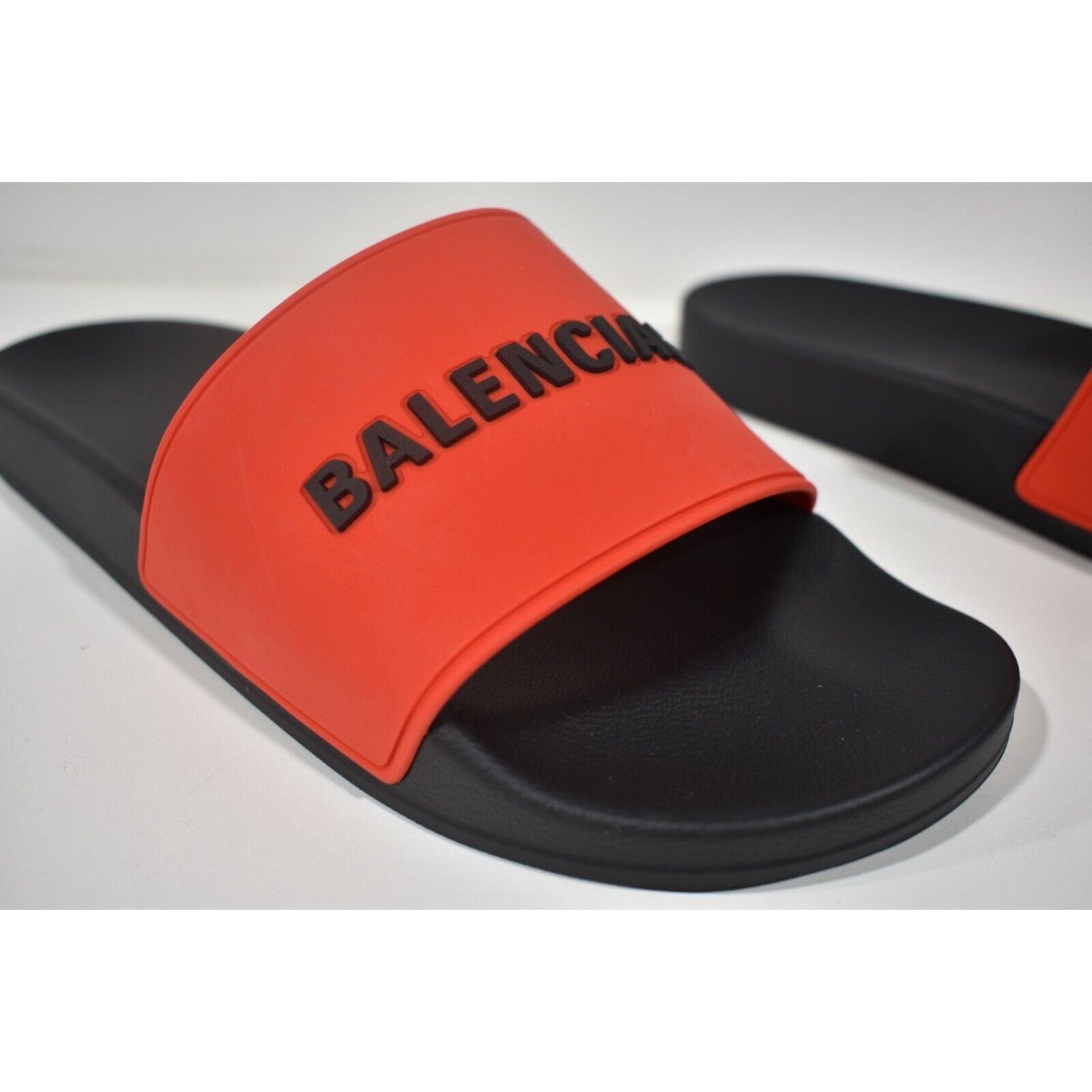 Balenciaga Balenciaga Rubber Slide Pool Sandal Flip Flop Flat 45 12 Size US 12 / EU 45 - 5 Thumbnail
