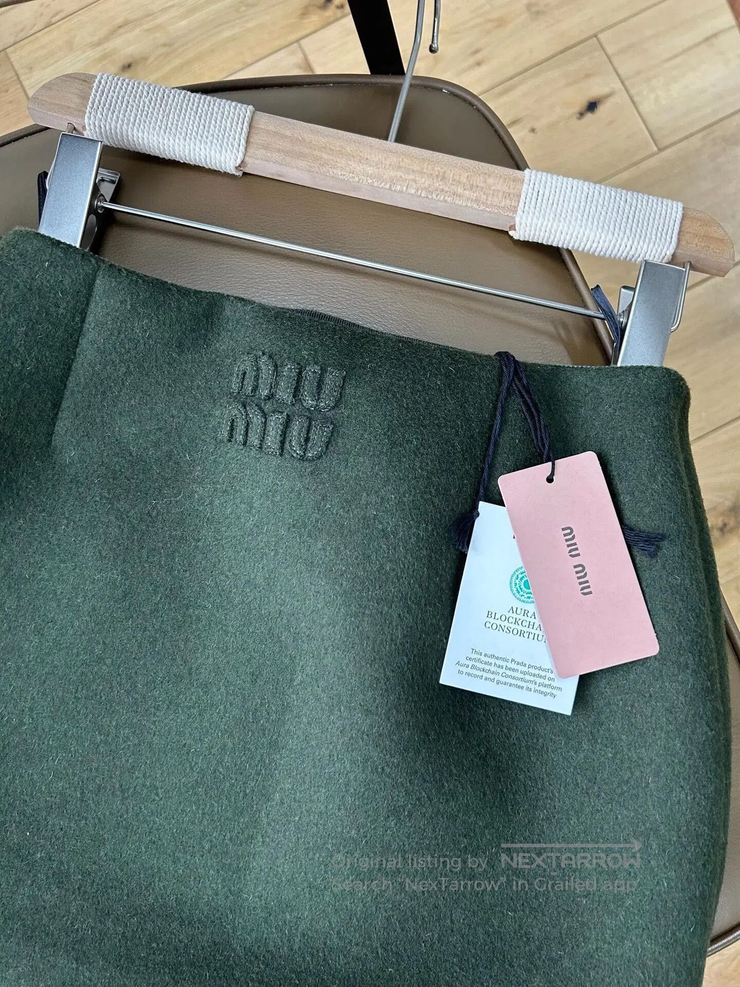 Miu Miu Miu Miu Embossed Logo Green Wool Skirt. Size 35" - 3 Thumbnail