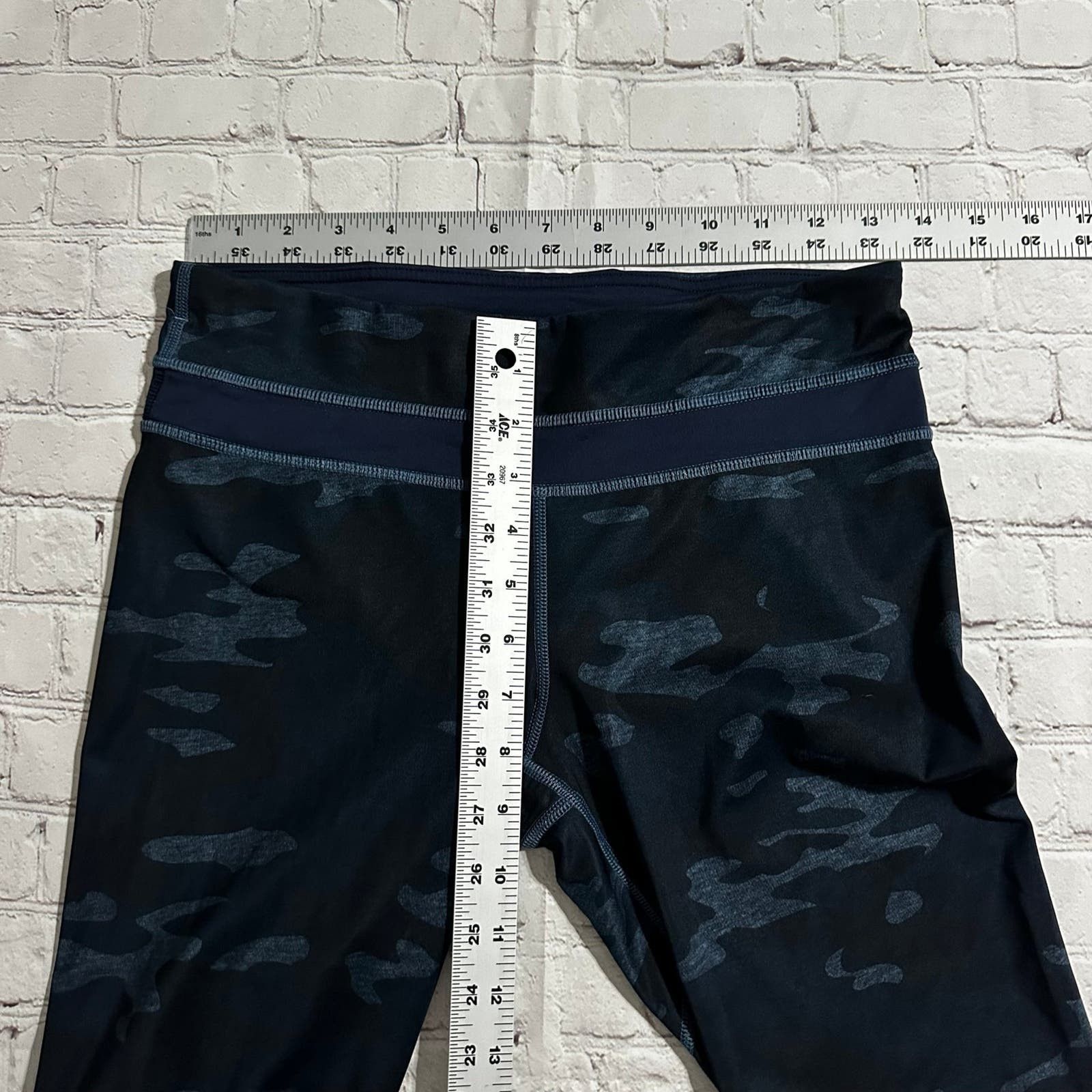Lululemon lululemon leggings size 6 Size 28" / US 6 / IT 42 - 6 Thumbnail