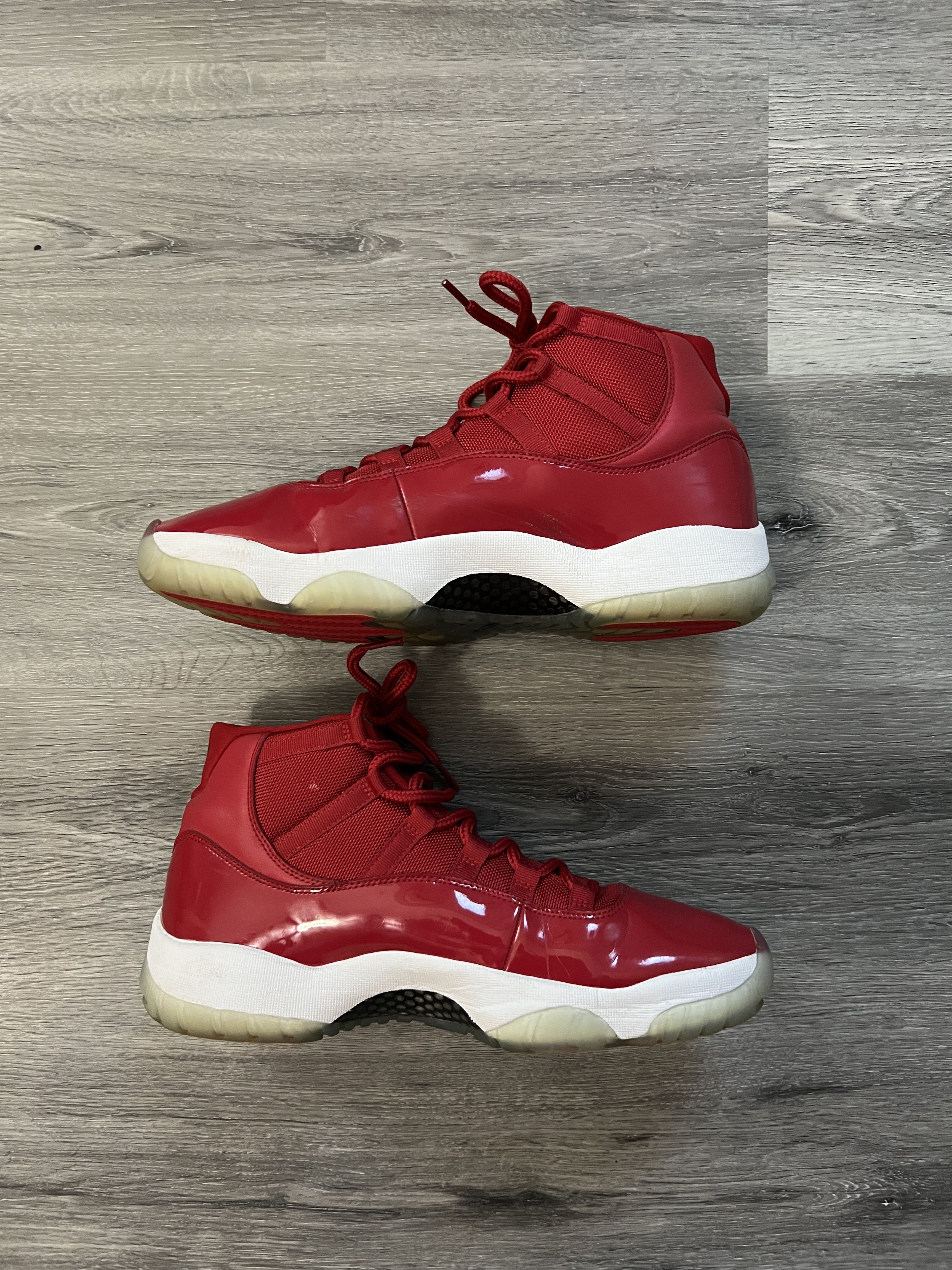 Nike Jordan 11 Retro Win Like 96 Size US 12 / EU 45 - 2 Thumbnail
