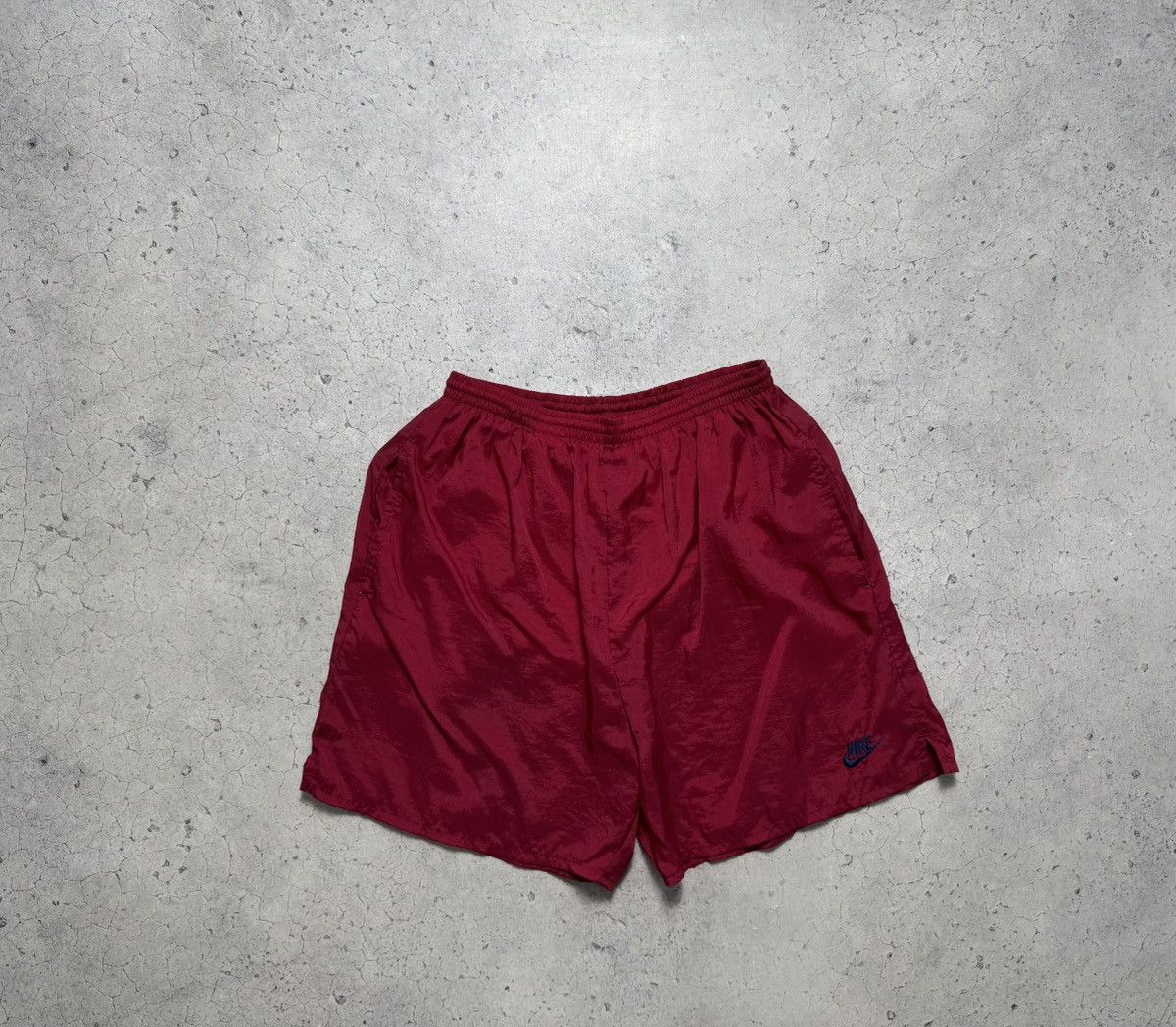 Nike Nike Vintage 90’s Nylon Big Swoosh Shorts Size M Size US 32 / EU 48 - 2 Thumbnail
