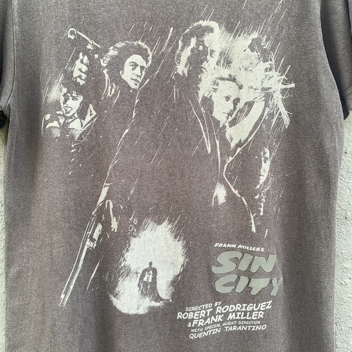 Other Thrashed Faded Frank Millers Sin City Movie Tee Size US M / EU 48-50 / 2 - 2 Thumbnail