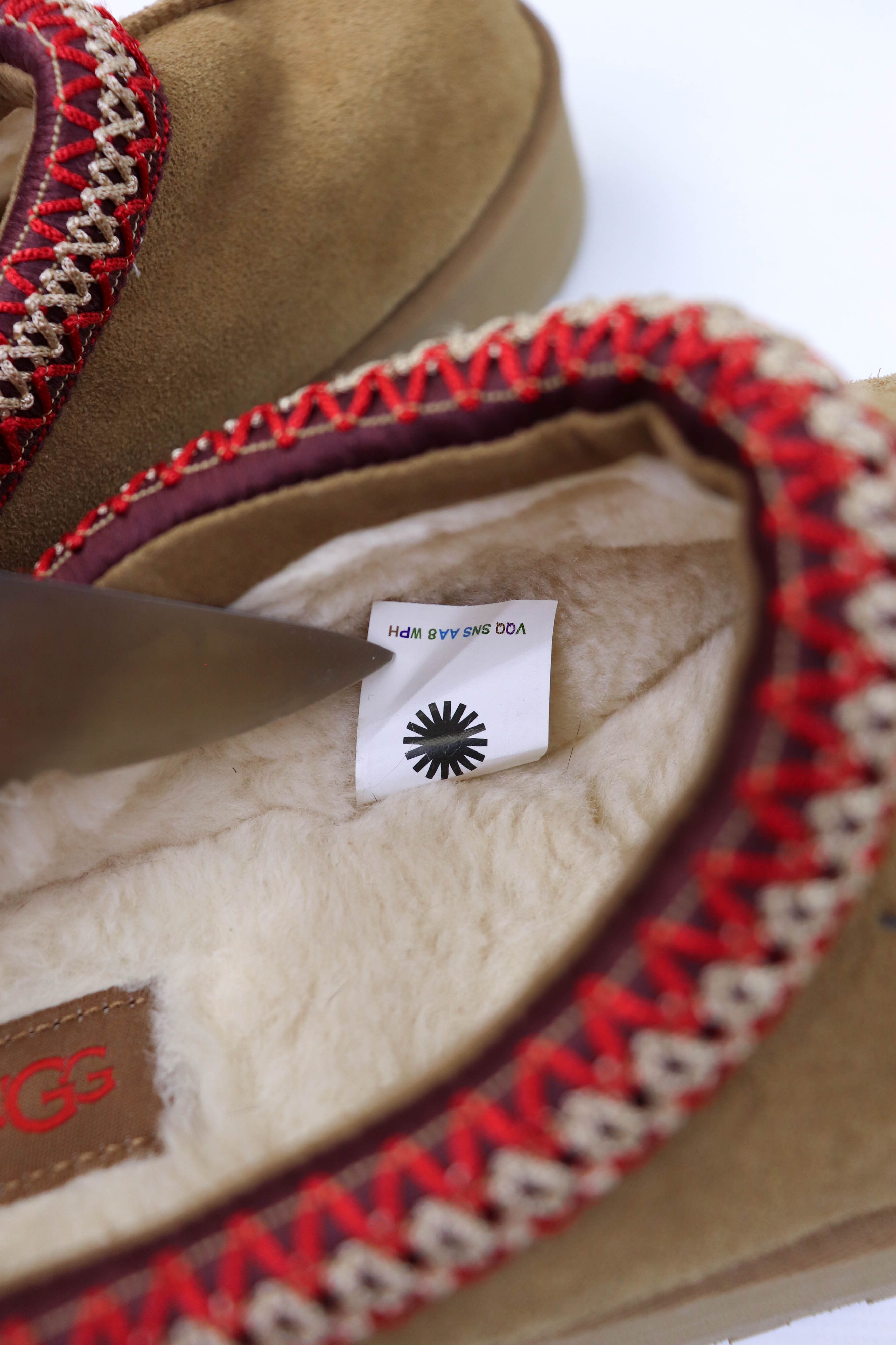 Ugg UGG W Tazz Tan Beige S/N 1122553 Shoes Size US 8 / IT 38 - 13 Thumbnail