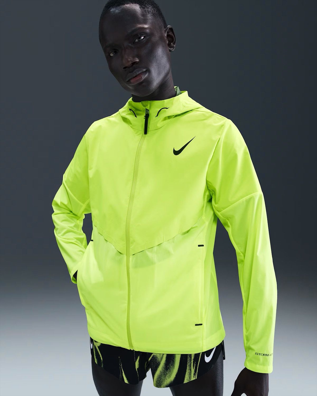 Nike Men's Storm-FIT Aerogami Running Jacket Size US M / EU 48-50 / 2 - 1 Thumbnail