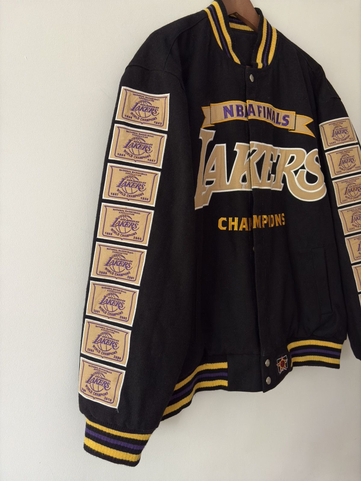 Jeff Hamilton × NBA Jeff Hamilton NBA Finals Los Angeles Lakers Champions Jacket Size US M / EU 48-50 / 2 - 6 Thumbnail