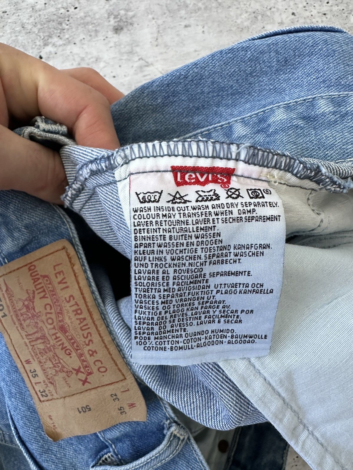 Levi's Vintage 90s Levi’s 501 Jeans Made in USA W35 L32 Blue Denim Size US 35 - 10 Thumbnail