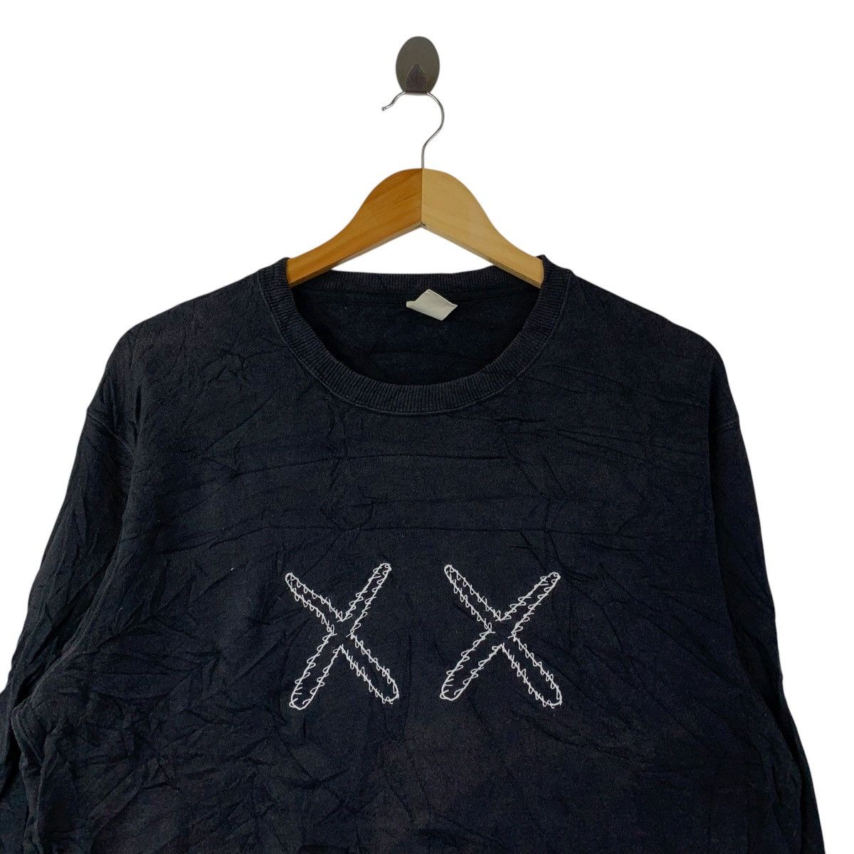 Kaws × Uniqlo Uniqlo x KAWS x Sesame Street Long Sleeve Shirt Black Size US L / EU 52-54 / 3 - 2 Thumbnail