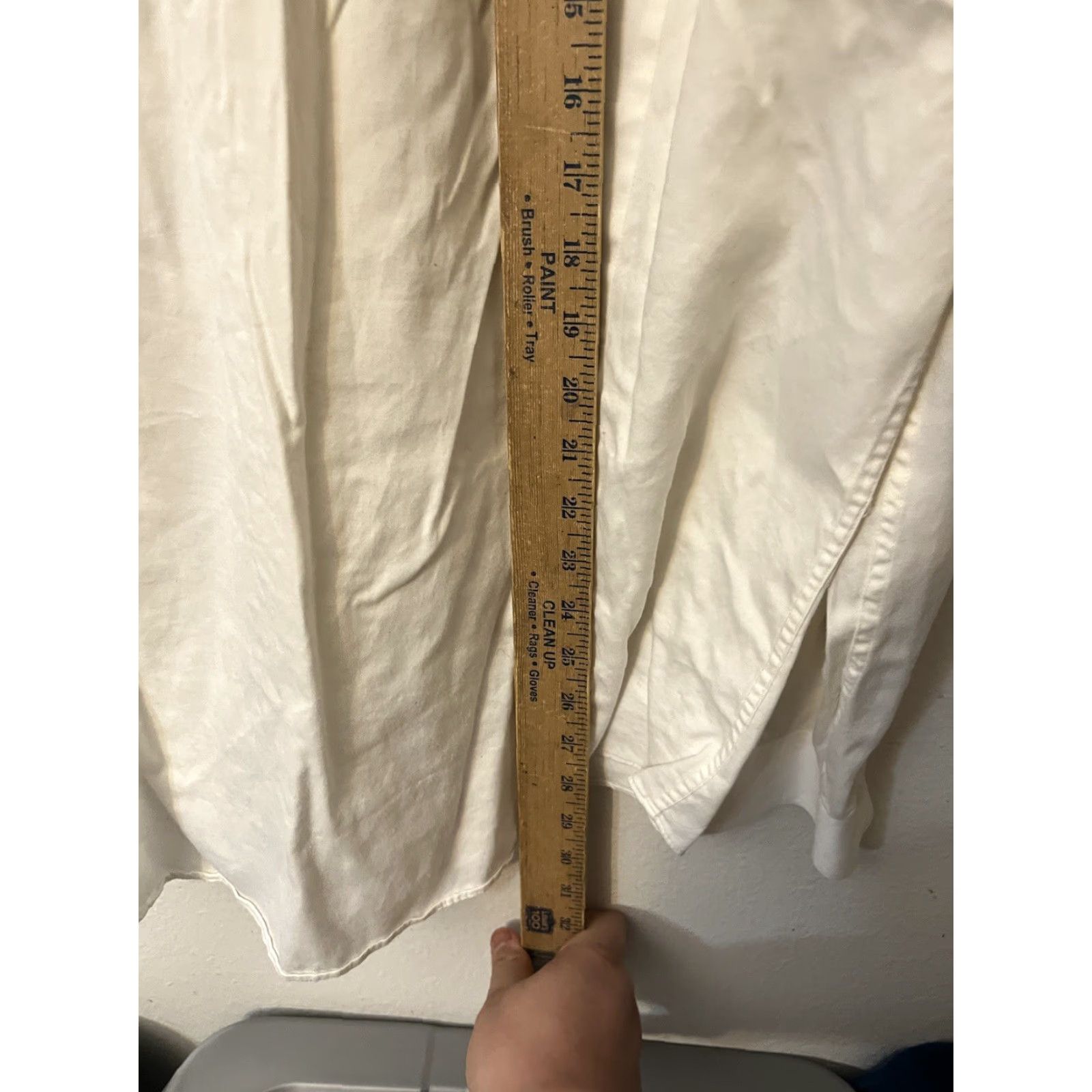 Calvin Klein CALVIN KLEIN EXTREME Slim Fit Solid Size XL White Men Button-Up Long Sleeve - CK Collection Shirt Size US XL / EU 56 / 4 - 4 Thumbnail