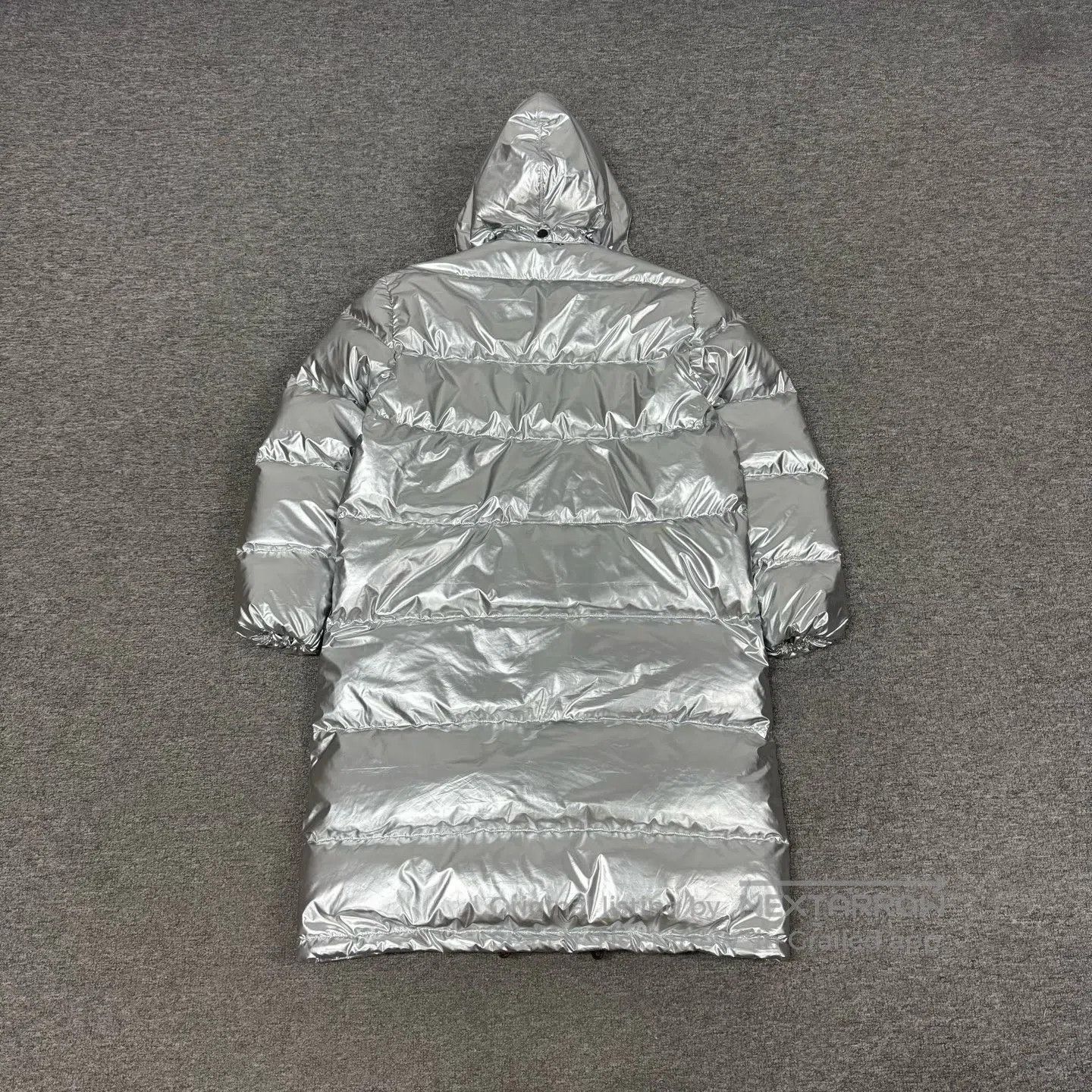 Louis Vuitton Louis Vuitton size 34 Silver glossy finish; long-length ho Size S / US 4 / IT 40 - 2 Thumbnail