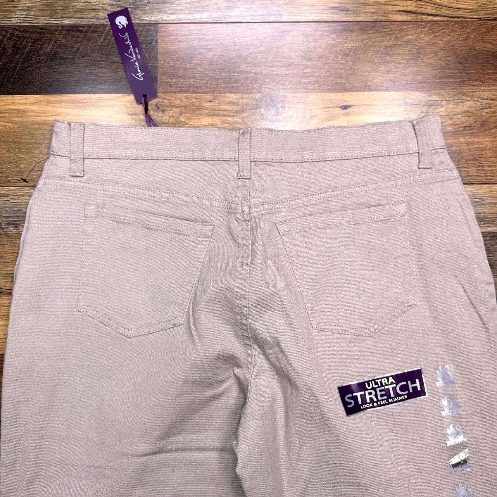 Gloria Vanderbilt Gloria Vanderbilt Amanda Jeans 16 Short Tan Classic Fit Tapered Leg New Denim 5-Pocket Straight Leg Mens? Size 38" / US 16 / IT 52 - 7 Thumbnail
