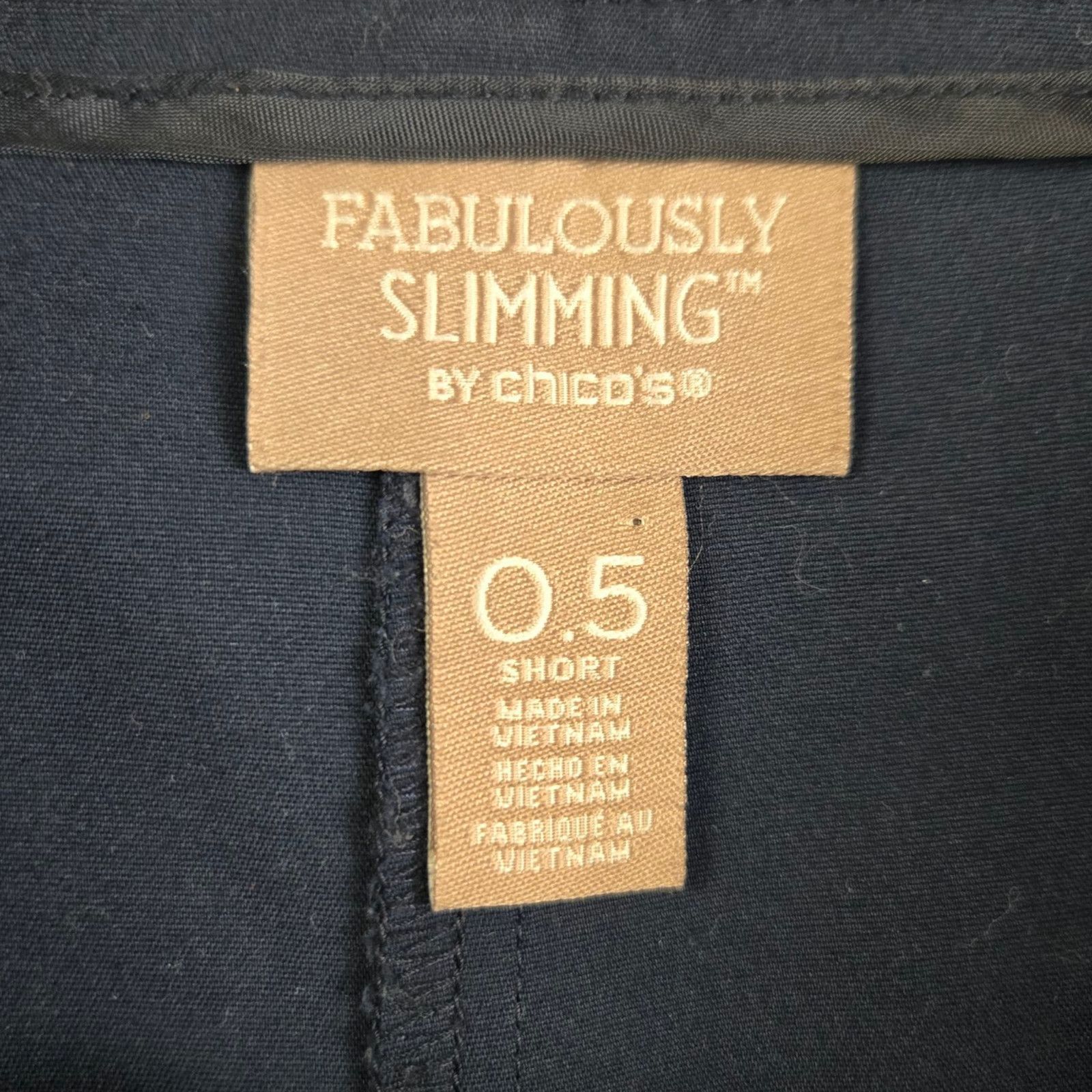 Chicos Chico’s Navy Fabulously Slimming Bermuda Shorts Size 6 Size 28" / US 6 / IT 42 - 5 Thumbnail
