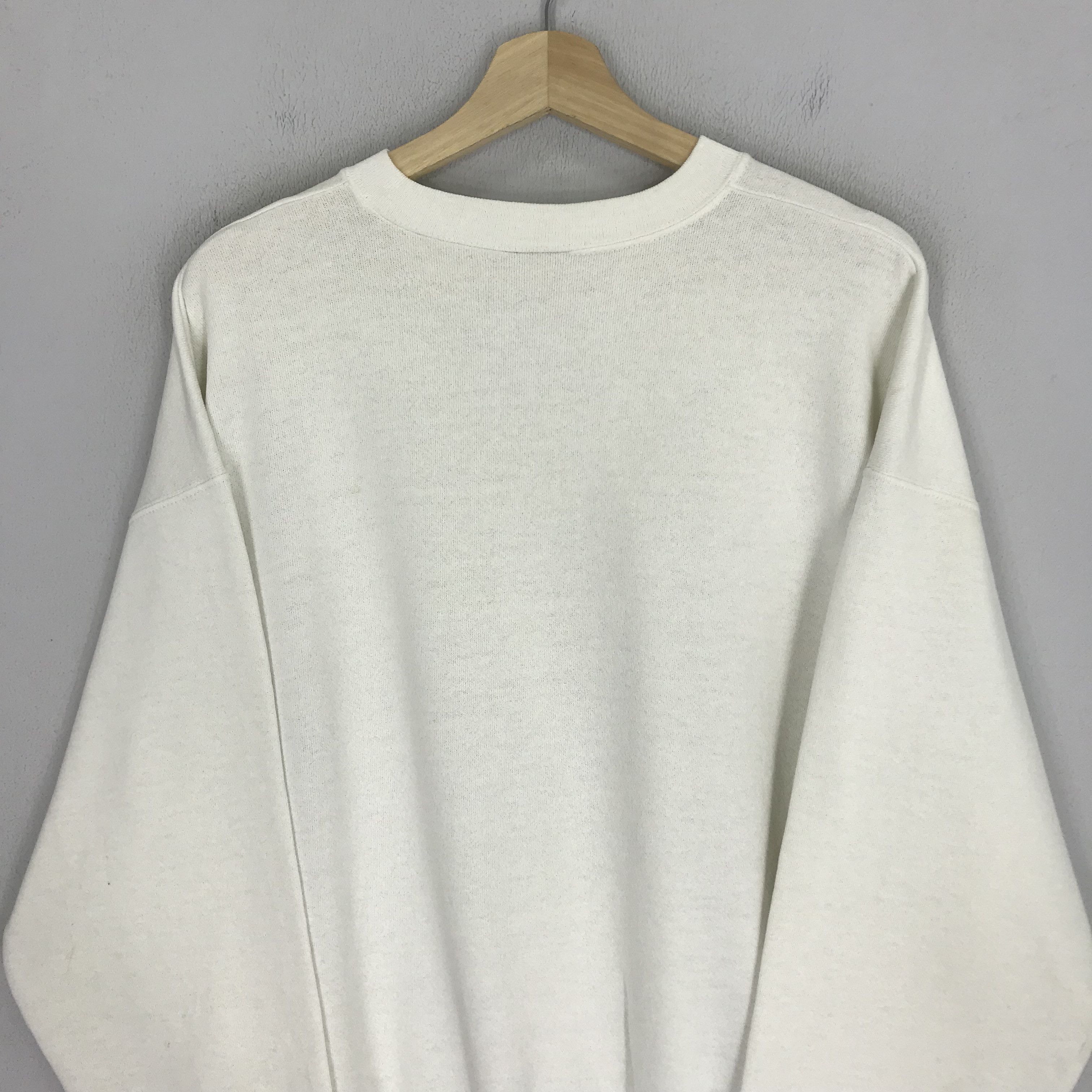 Vintage Vintage 90's White Magic Snow Mountain Sweatshirt - 362 Size US XL / EU 56 / 4 - 9 Thumbnail