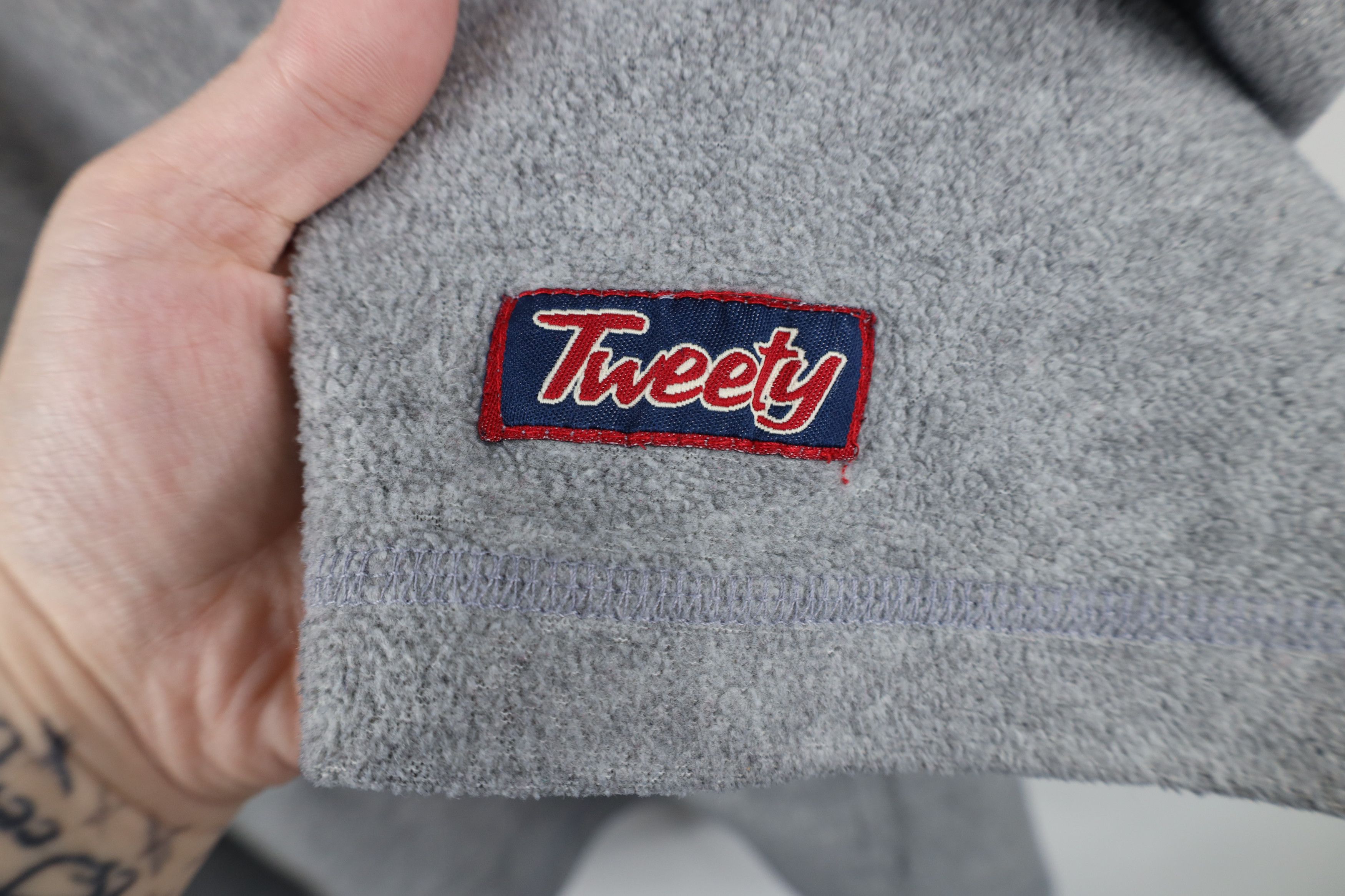 Vintage Vintage 90s Looney Tunes Feisty Tweety Bird Fleece Hoodie Size 4XL / US 24-26 - 4 Thumbnail