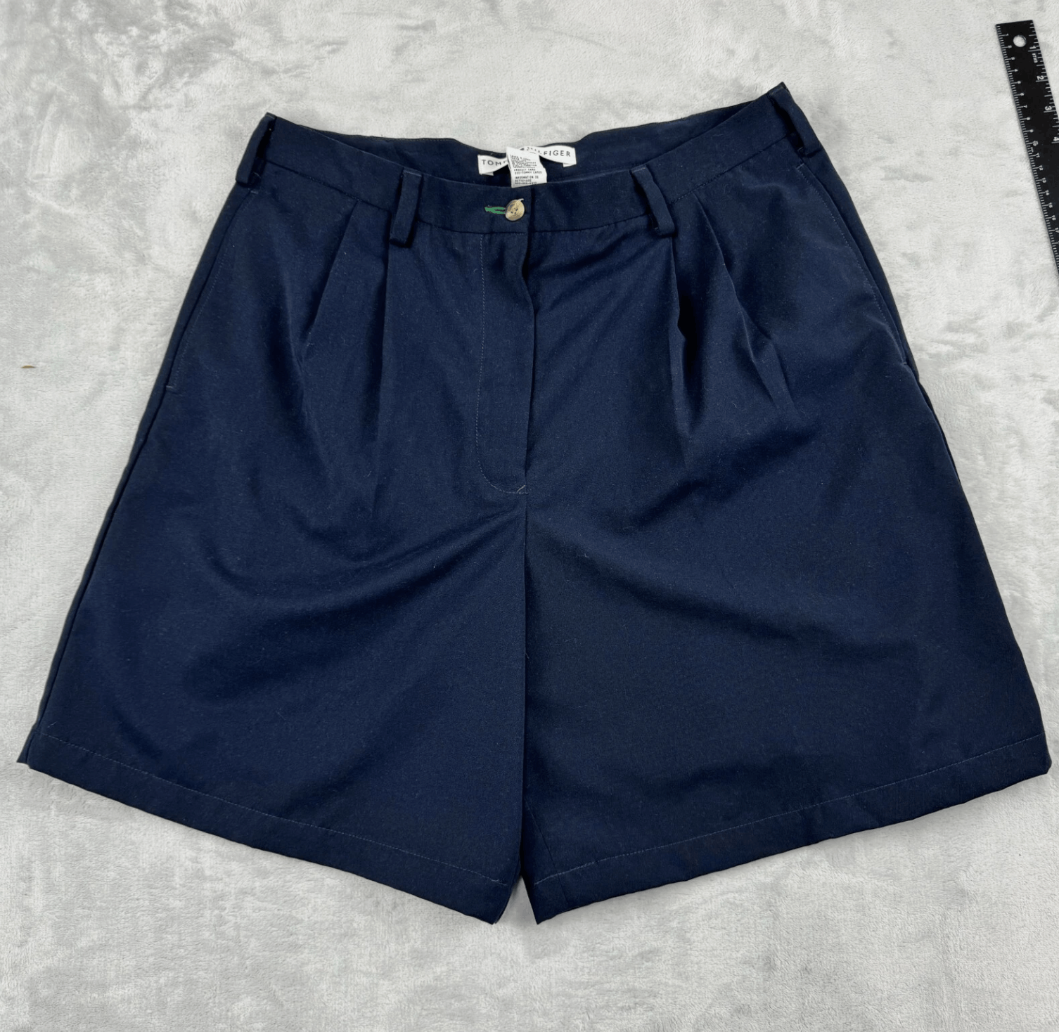 Tommy Hilfiger Vtg Tommy Hilfiger Golf Shorts Womens 14 Blue 7" Inseam Size 36" / US 14 / IT 50 - 1 Thumbnail
