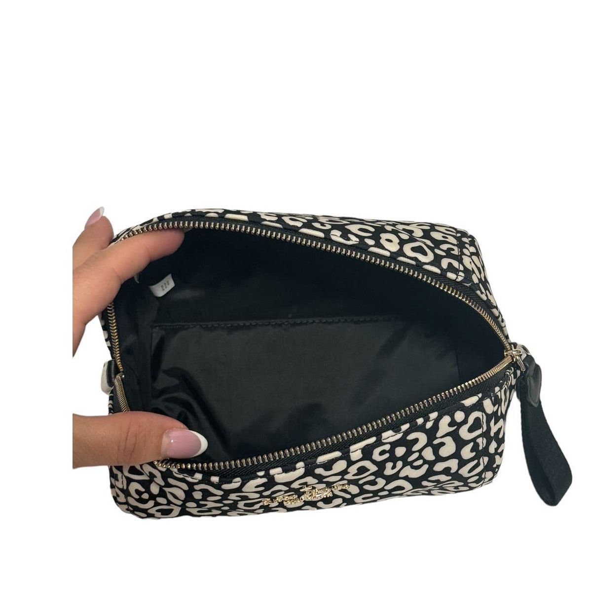 Kate Spade Kate Spade Chelsea Leopard Heart Medium Cosmetic Case Size ONE SIZE - 3 Thumbnail