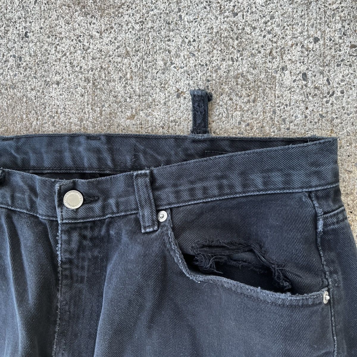 Vintage Vintage Black Distressed Jeans Size 38x32 Easy Fit Size US 38 / EU 54 - 4 Thumbnail