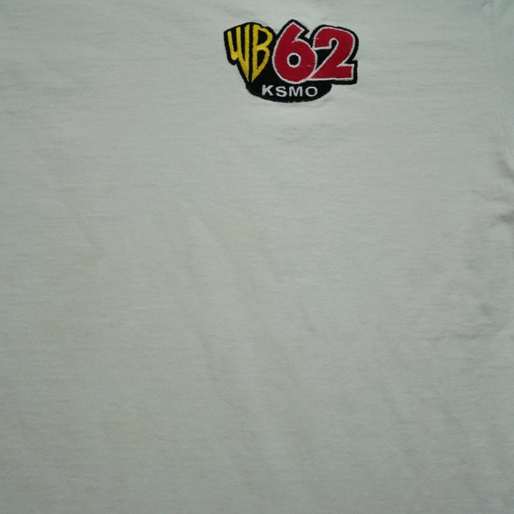 Vintage VINTAGE Warner Brothers T Shirt Adult Large White Kansas City Missouri Local 90s Graphic Print Mens Shirts 90s Voyage Size US L / EU 52-54 / 3 - 6 Thumbnail