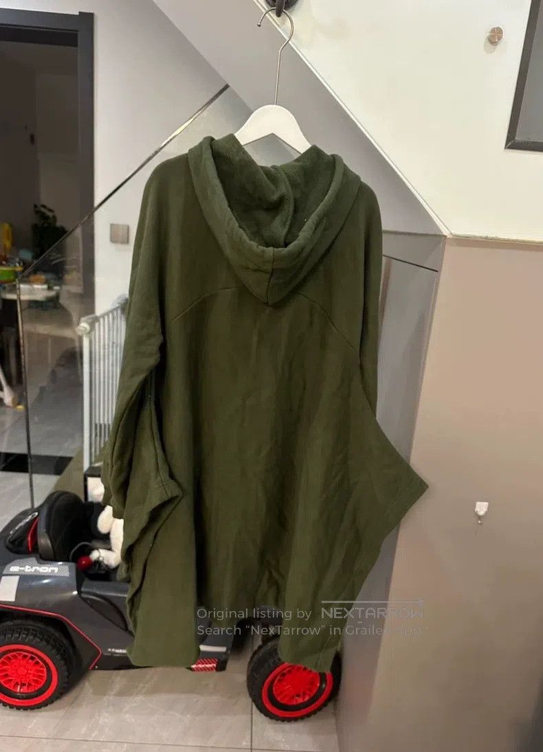 Loewe Loewe Autumn/Winter limited edition hoodie Size XS / US 0-2 / IT 36-38 - 2 Thumbnail