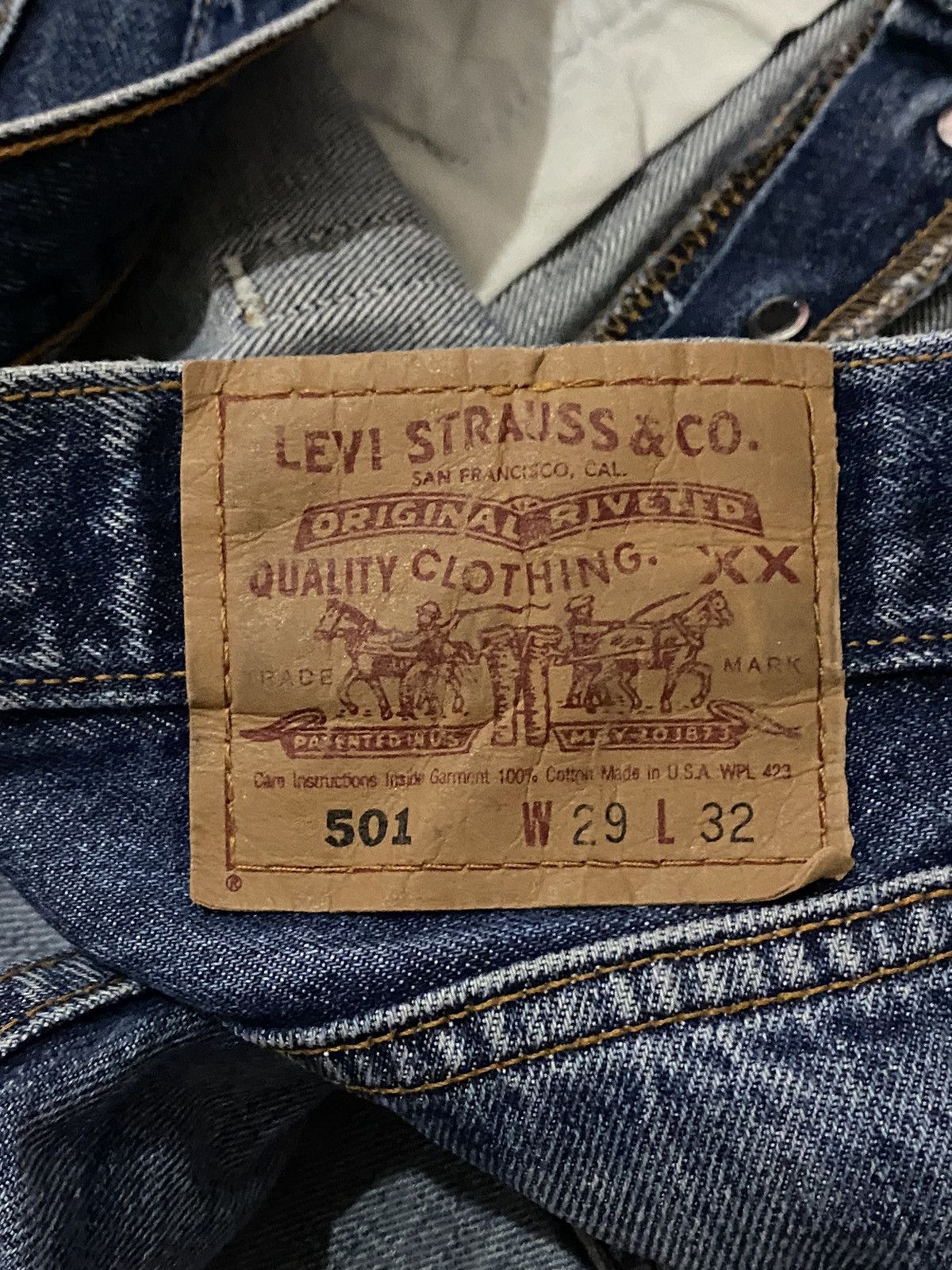 Levi's Levis 501 555 Distressed Light Washed Honeycomb Button Fly Size US 28 / EU 44 - 15 Thumbnail