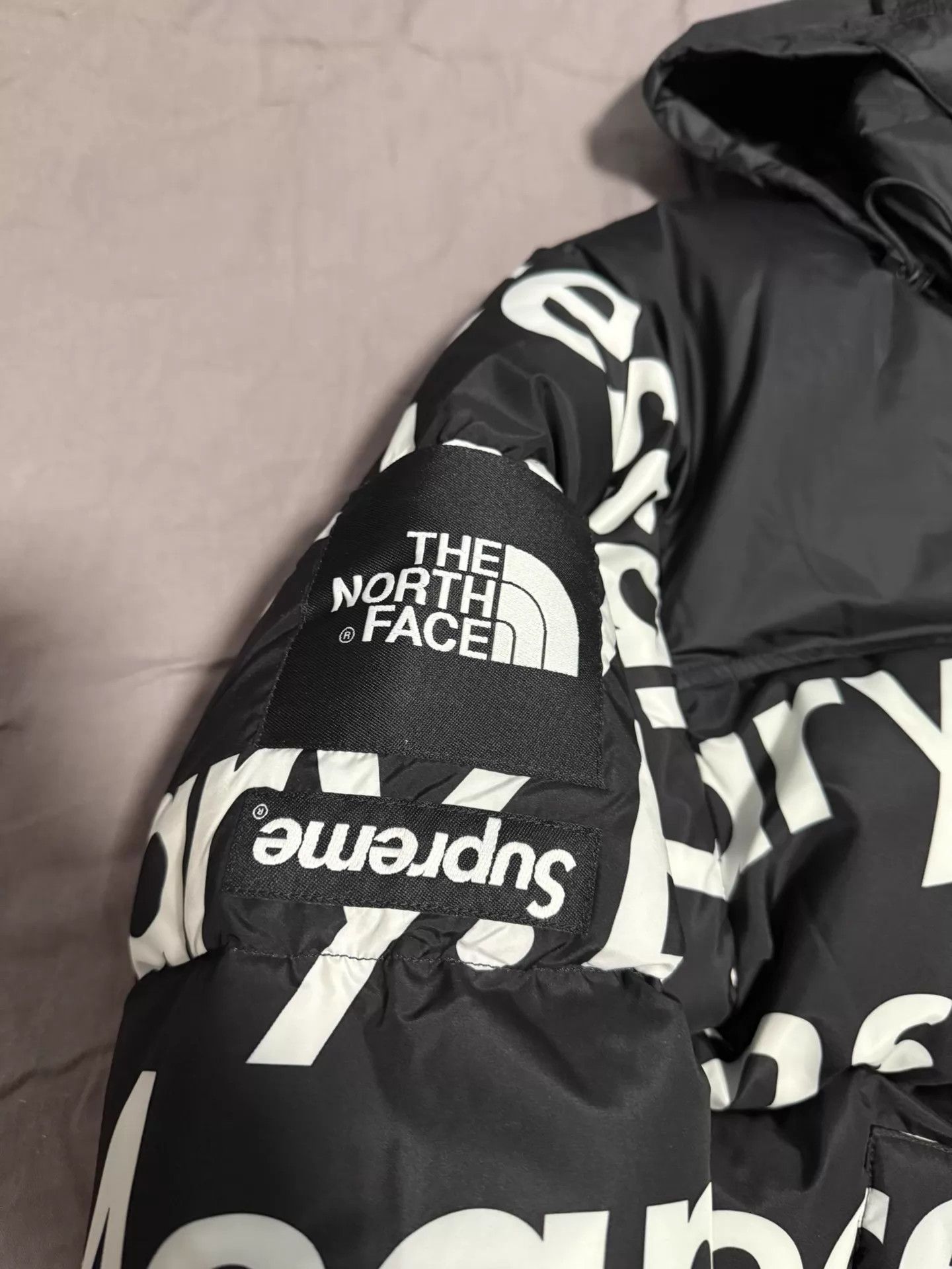 Supreme Supreme down jacket black M new rare reversed sleeve tag Size US M / EU 48-50 / 2 - 3 Thumbnail