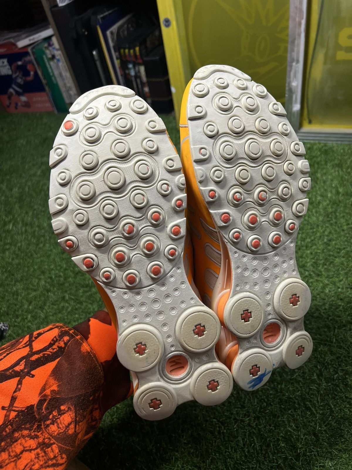 Nike × Vintage Y2K NIKE SHOX NZ “Bright Citrus” Size US 9.5 / IT 39.5 - 3 Thumbnail