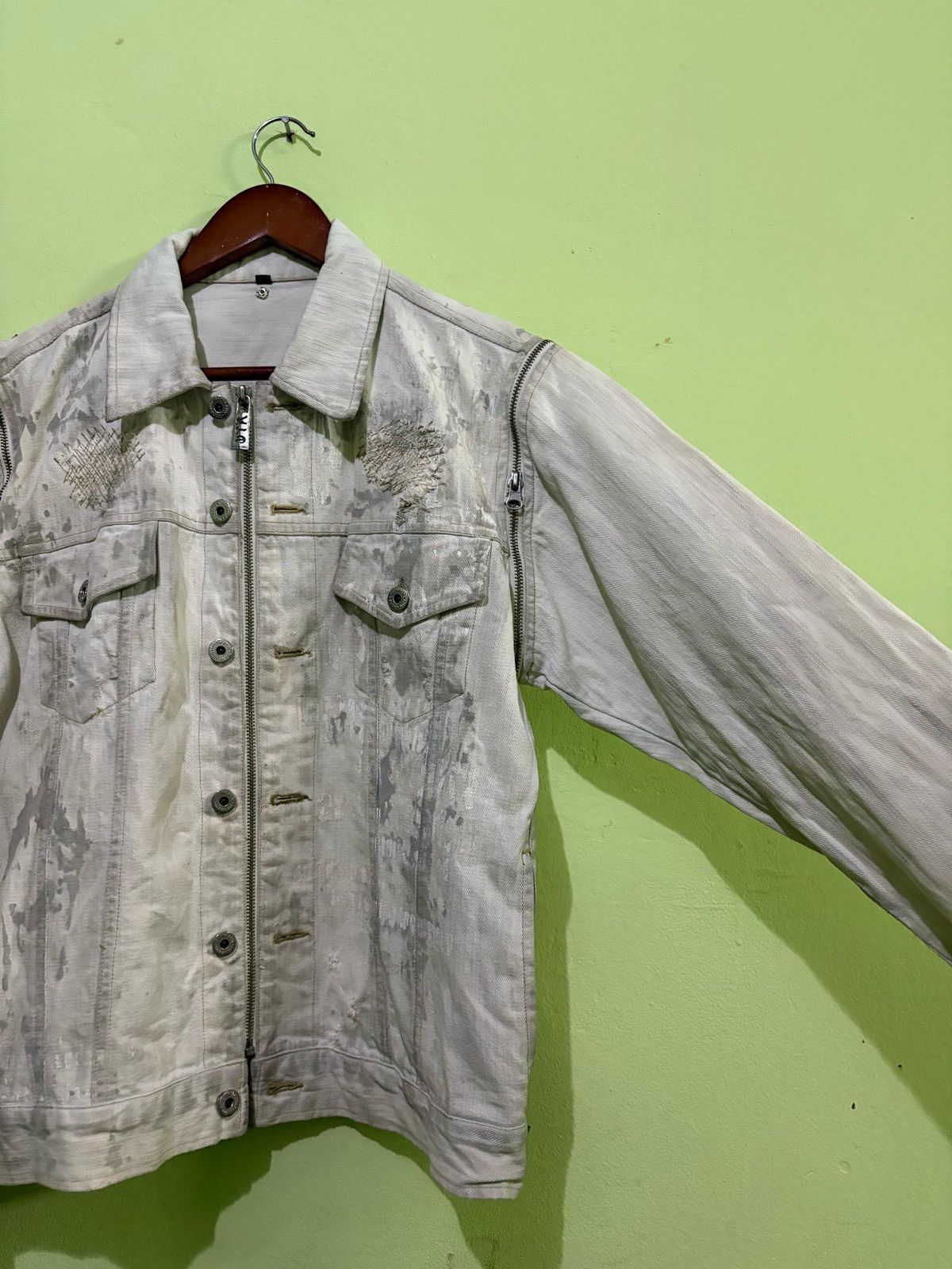 In The Attic × Japanese Brand In the attic Distressed Trucker Jacket Design Size US M / EU 48-50 / 2 - 3 Thumbnail