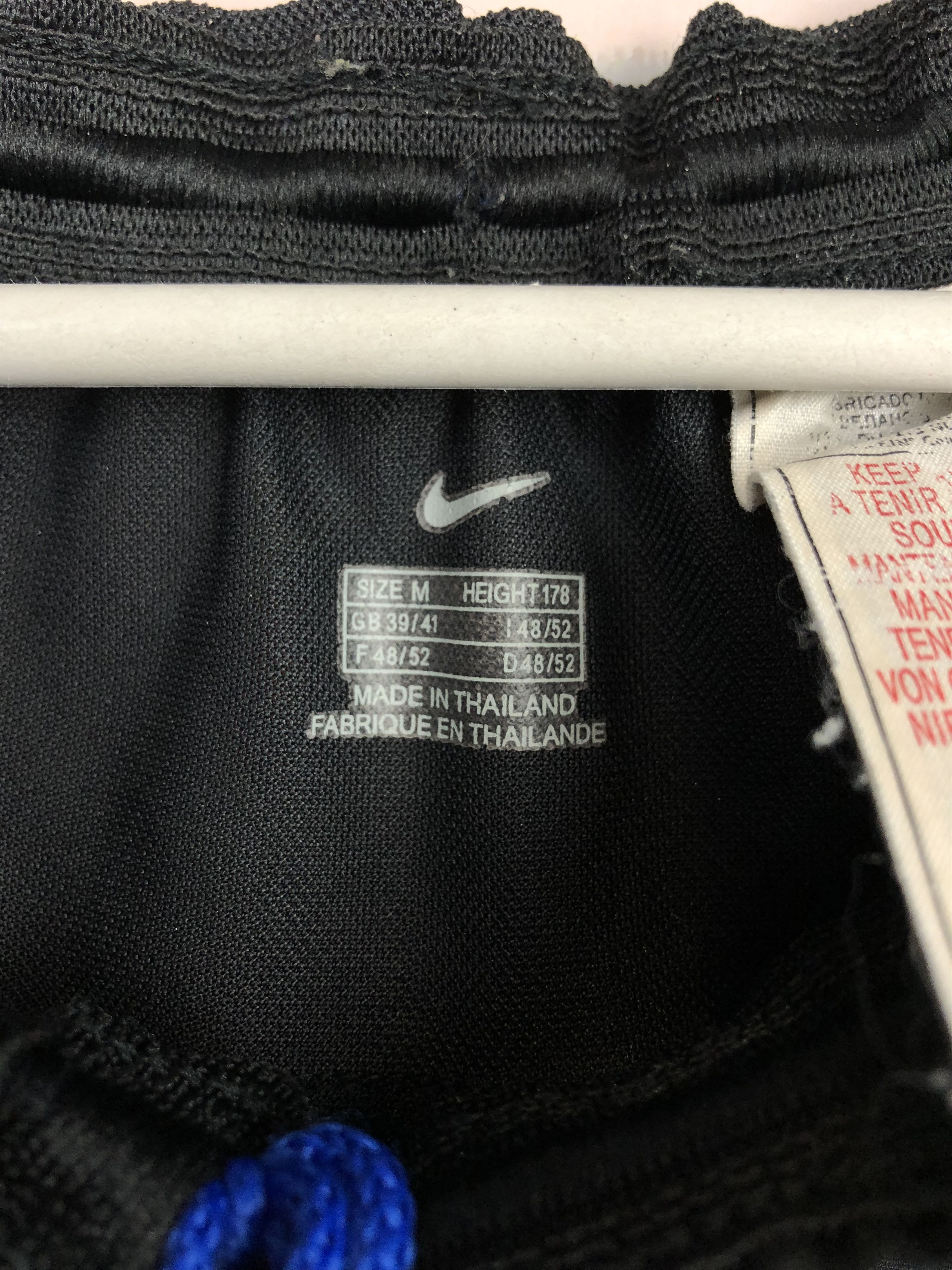 Nike Vintage Nike Inter Milan Football Shorts Soccer M Rare Size US 32 / EU 48 - 6 Thumbnail