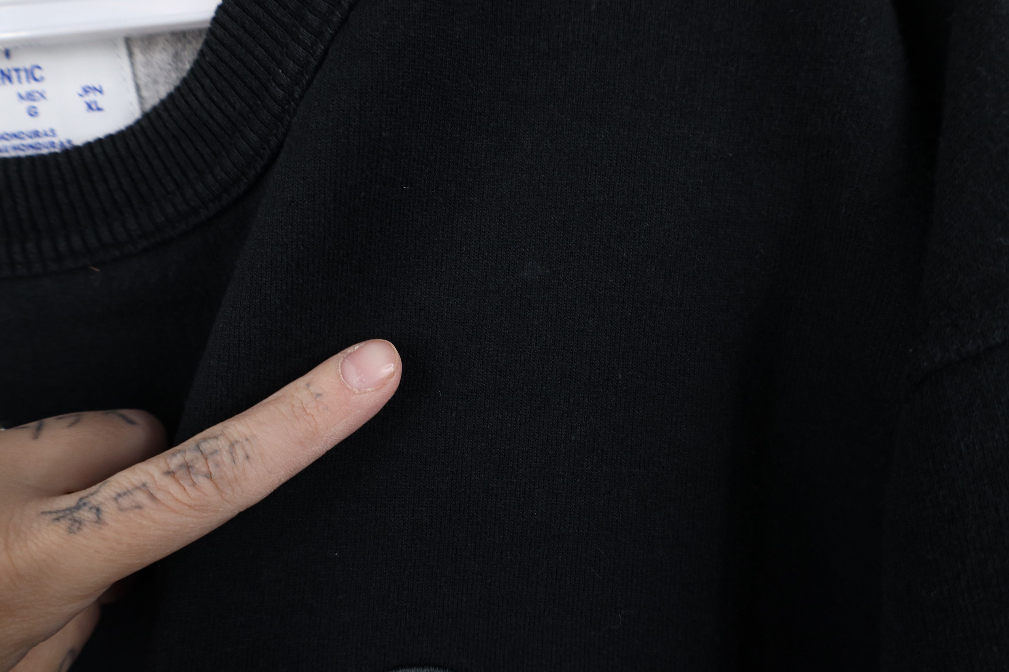 Champion Vintage Champion Monochrome Triple Black Crewneck Sweatshirt Size US L / EU 52-54 / 3 - 5 Thumbnail