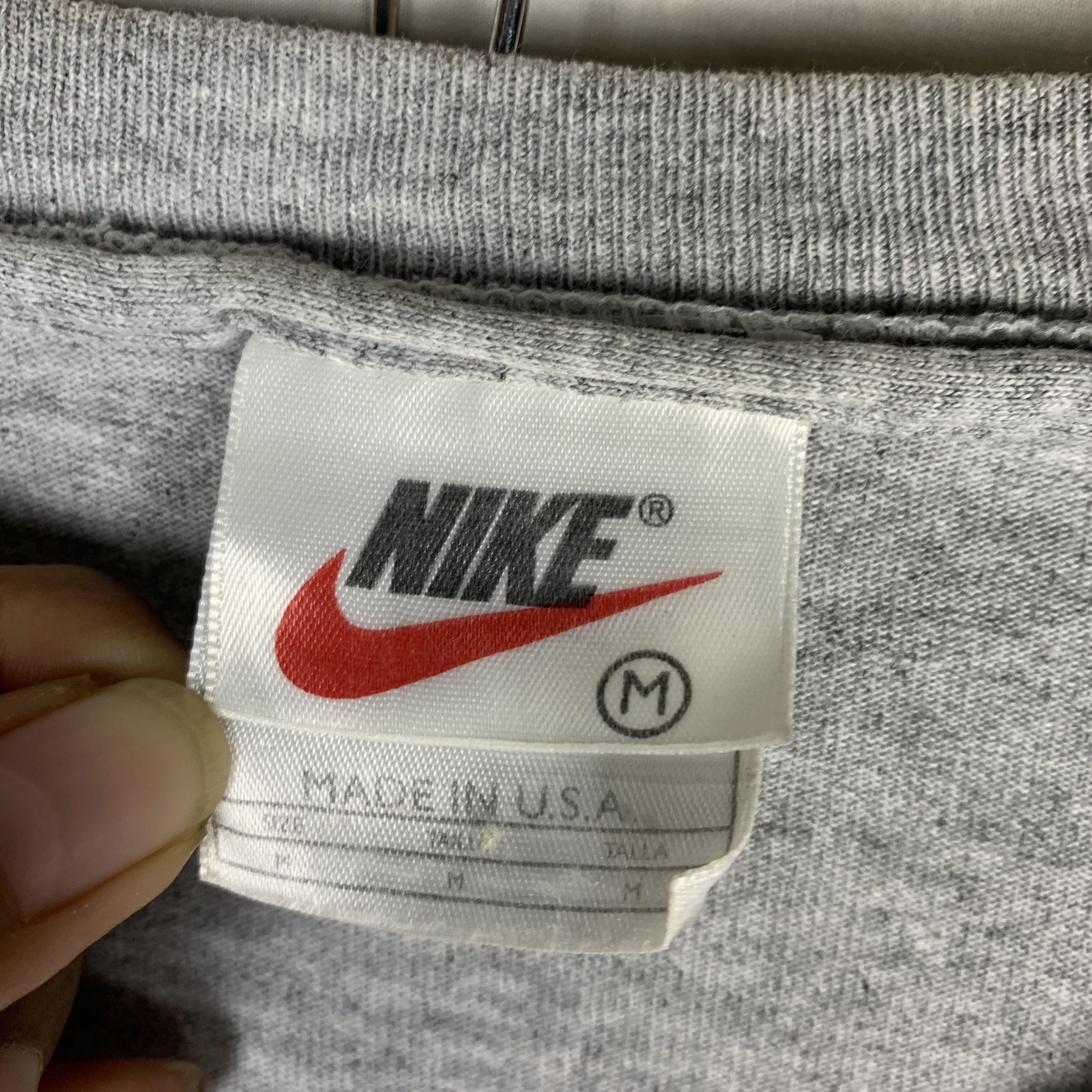 Nike Vintage 90s Nike Swoosh Big Logo Tshirt Size US M / EU 48-50 / 2 - 5 Thumbnail