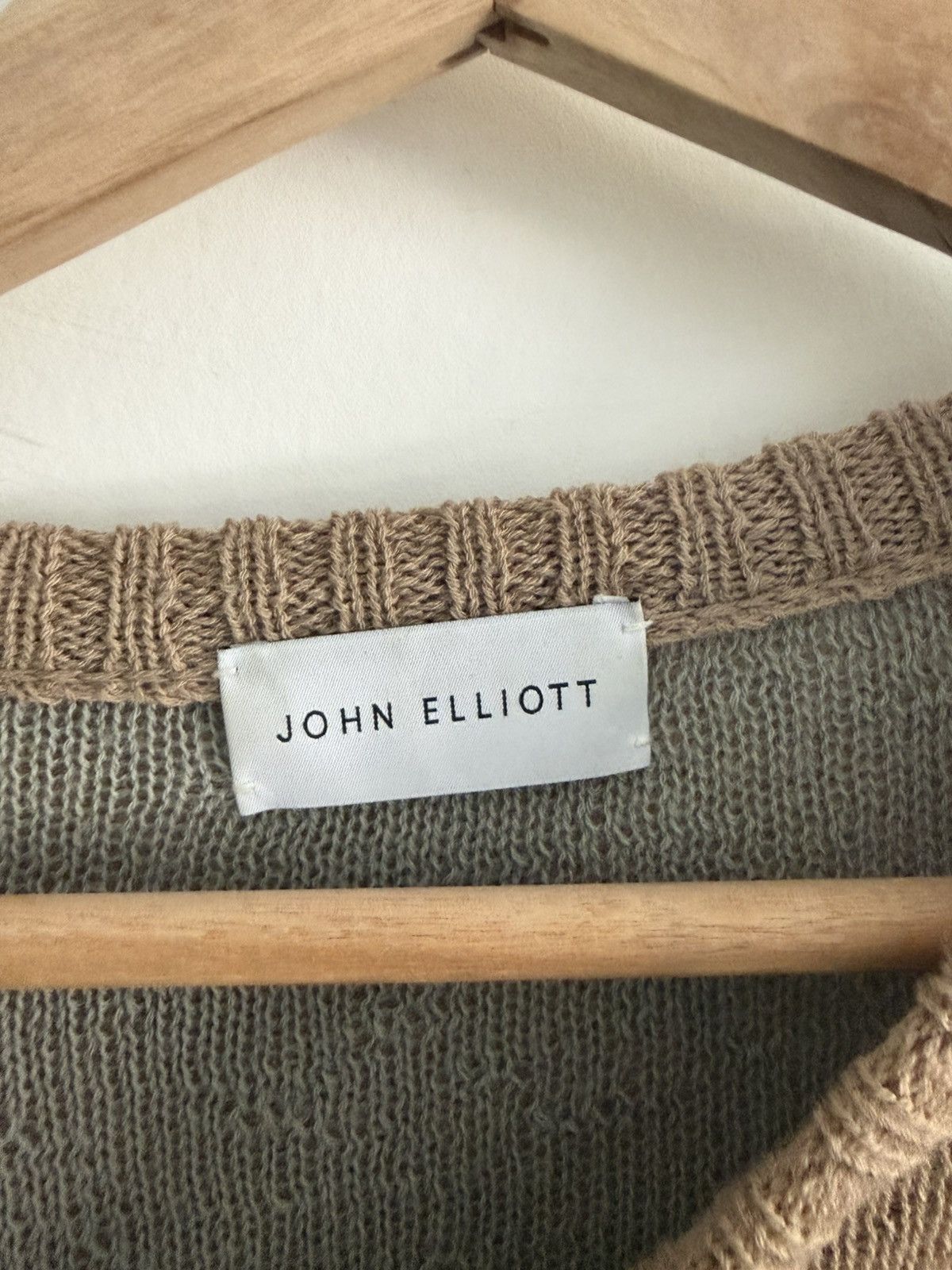 John Elliott John Elliott distressed crew neck in brown Size US L / EU 52-54 / 3 - 2 Thumbnail