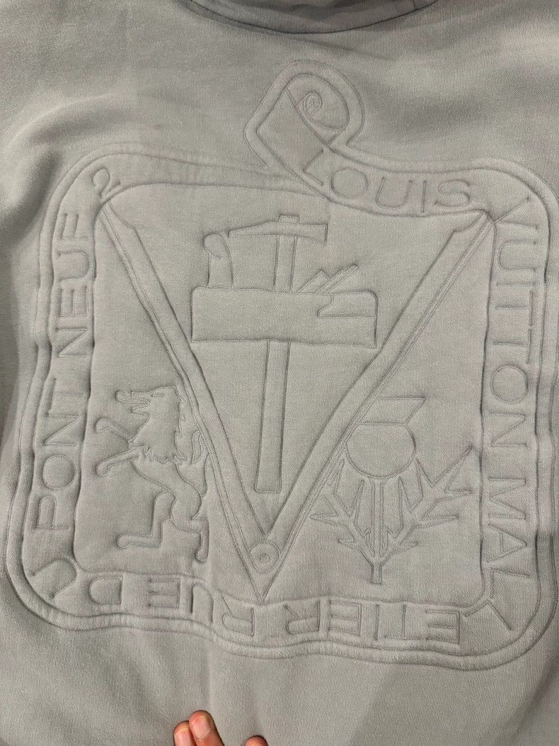 Louis Vuitton Louis Vuitton Grey Emblem Hoodie Size US L / EU 52-54 / 3 - 4 Thumbnail